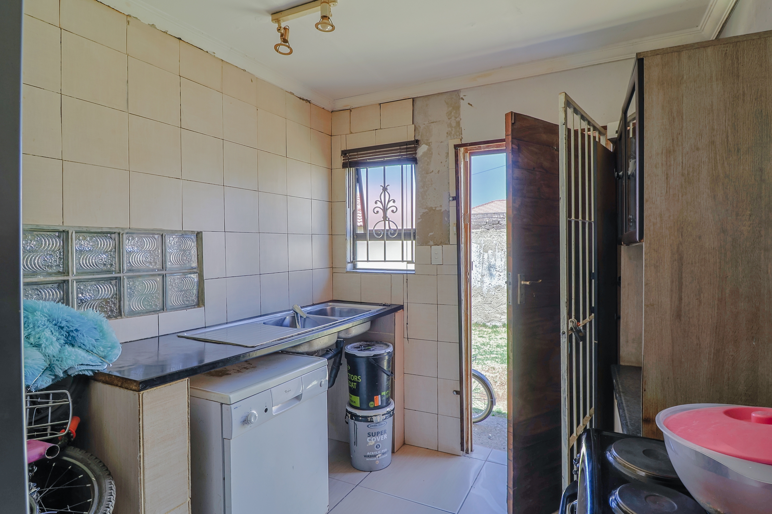 5 Bedroom Property for Sale in Lenasia South Gauteng