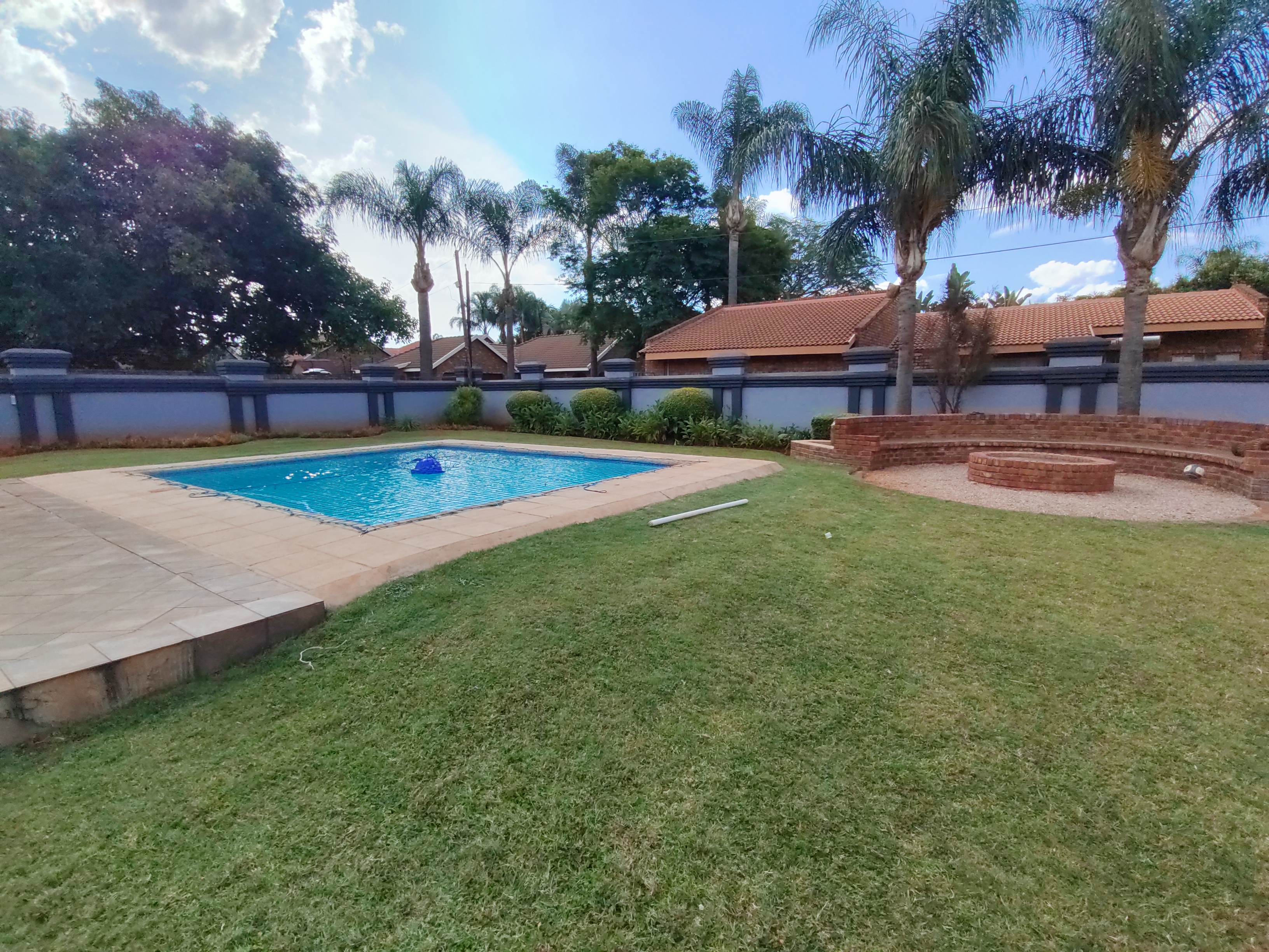 To Let 6 Bedroom Property for Rent in Montana Park Gauteng