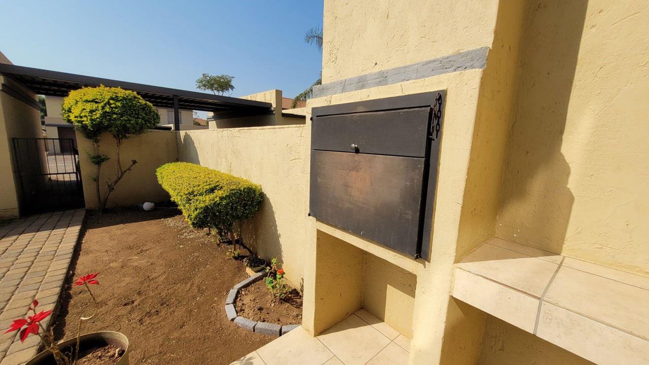 To Let 3 Bedroom Property for Rent in Montana Gauteng