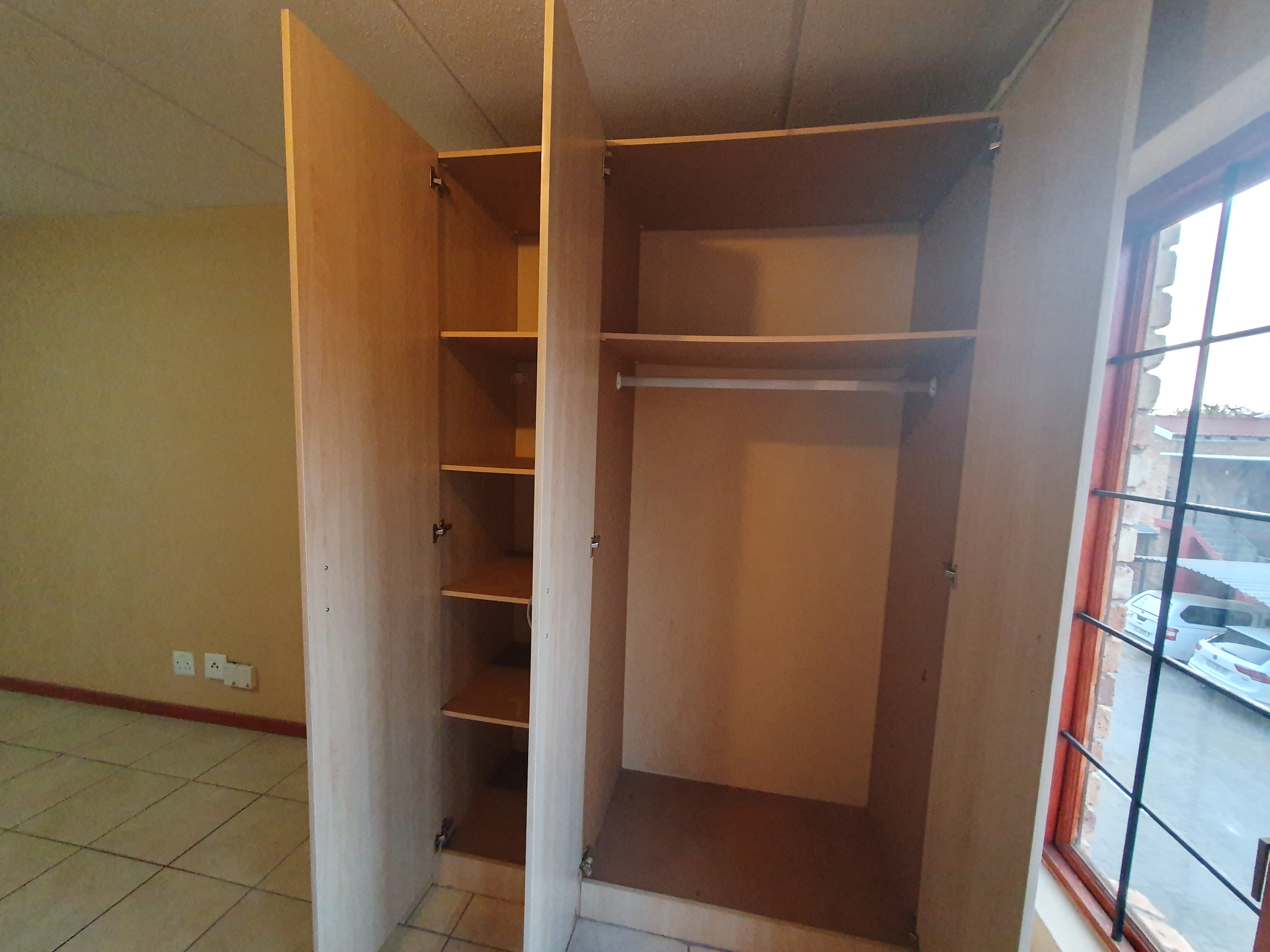 1 Bedroom Property for Sale in Montana Gauteng