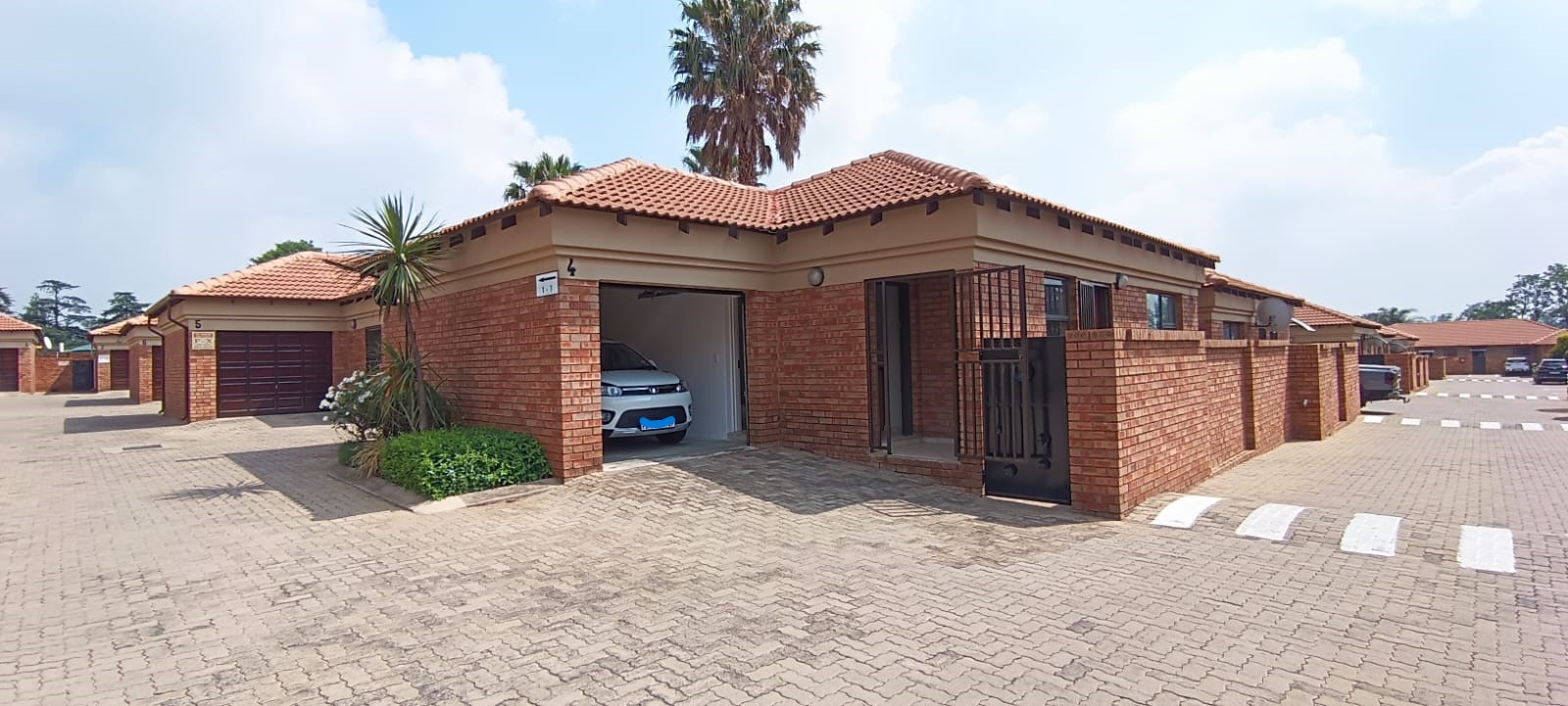 2 Bedroom Property for Sale in New Market Gauteng