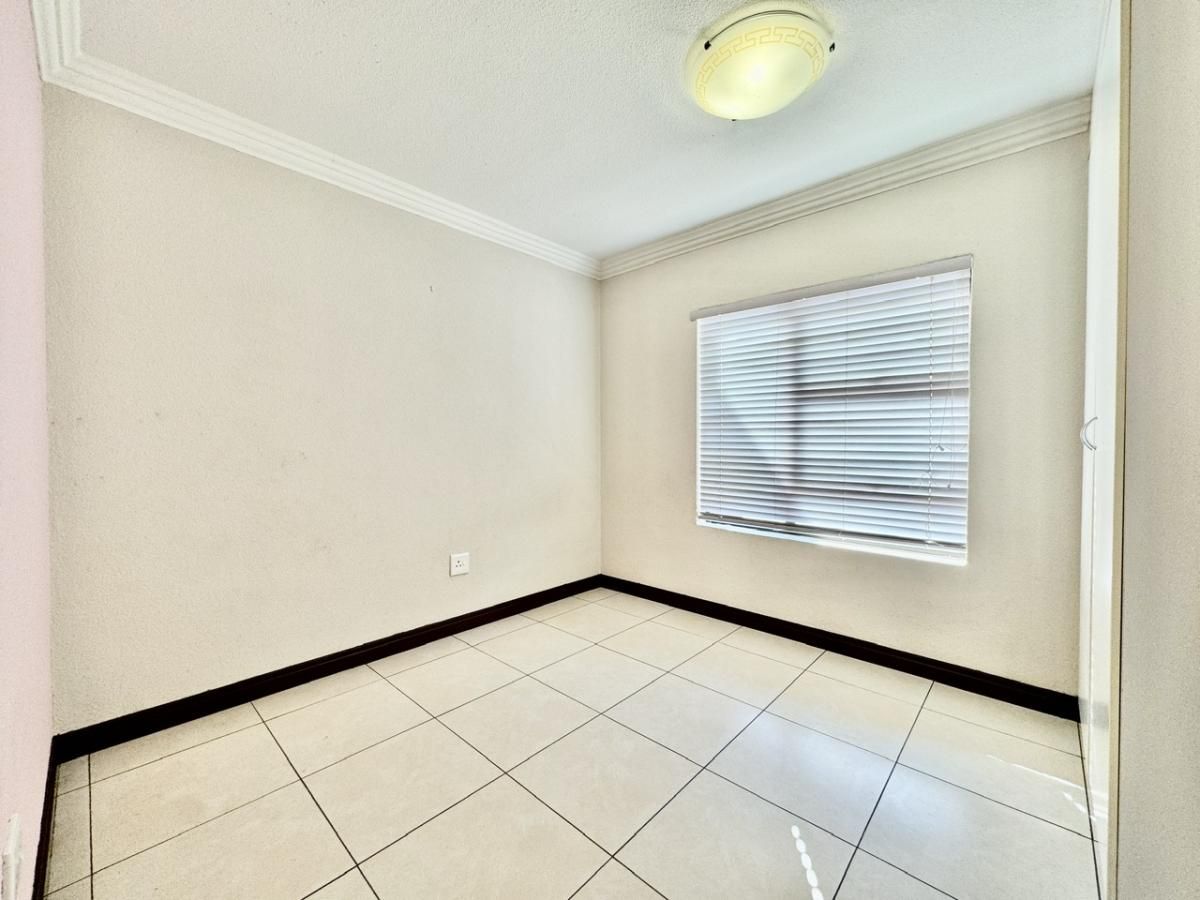 2 Bedroom Property for Sale in New Market Gauteng