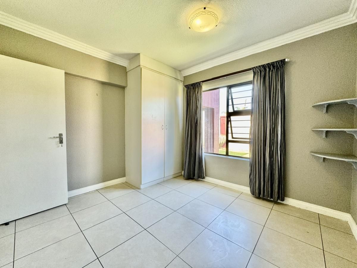 2 Bedroom Property for Sale in New Market Gauteng