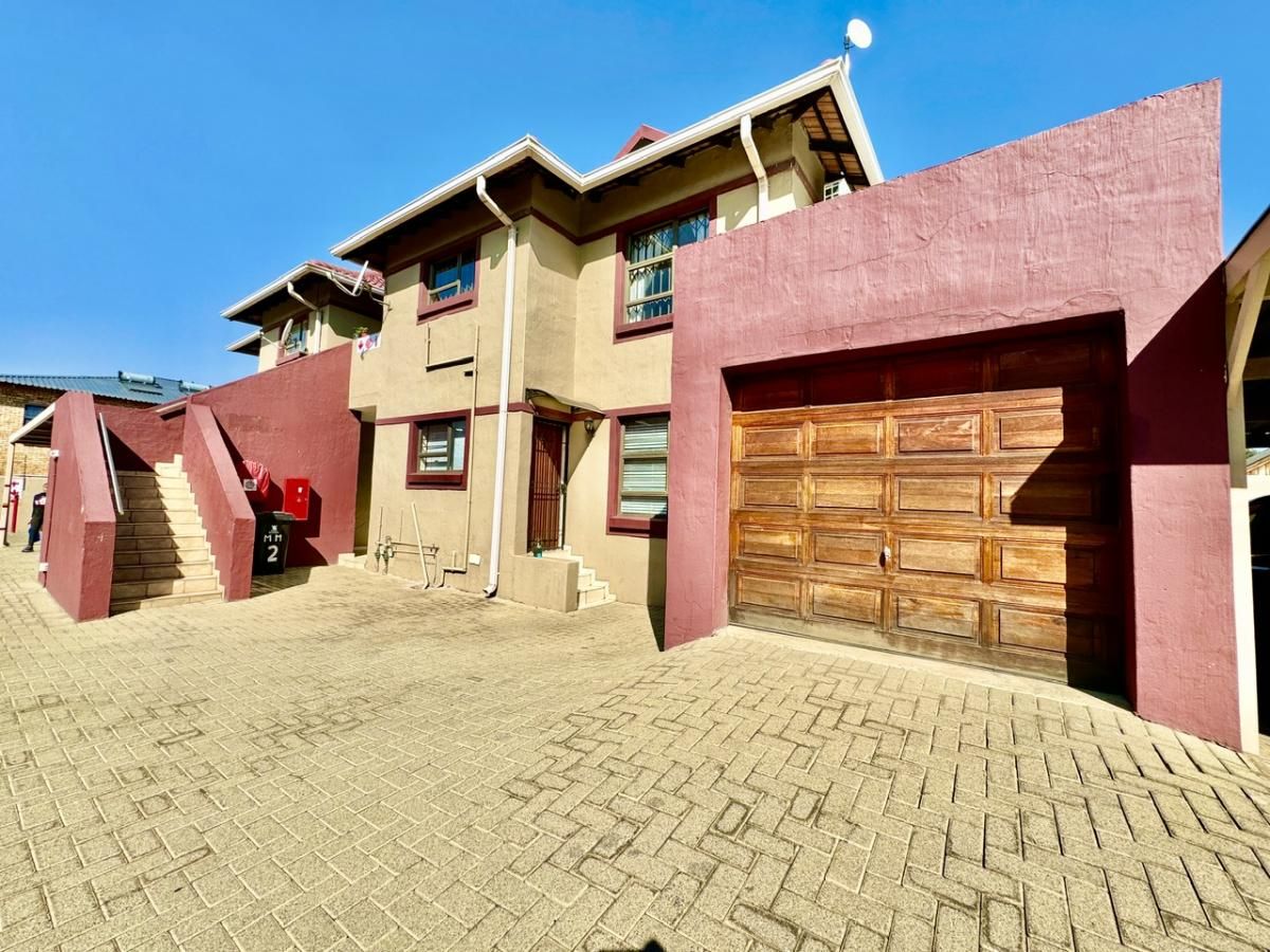 2 Bedroom Property for Sale in New Market Gauteng