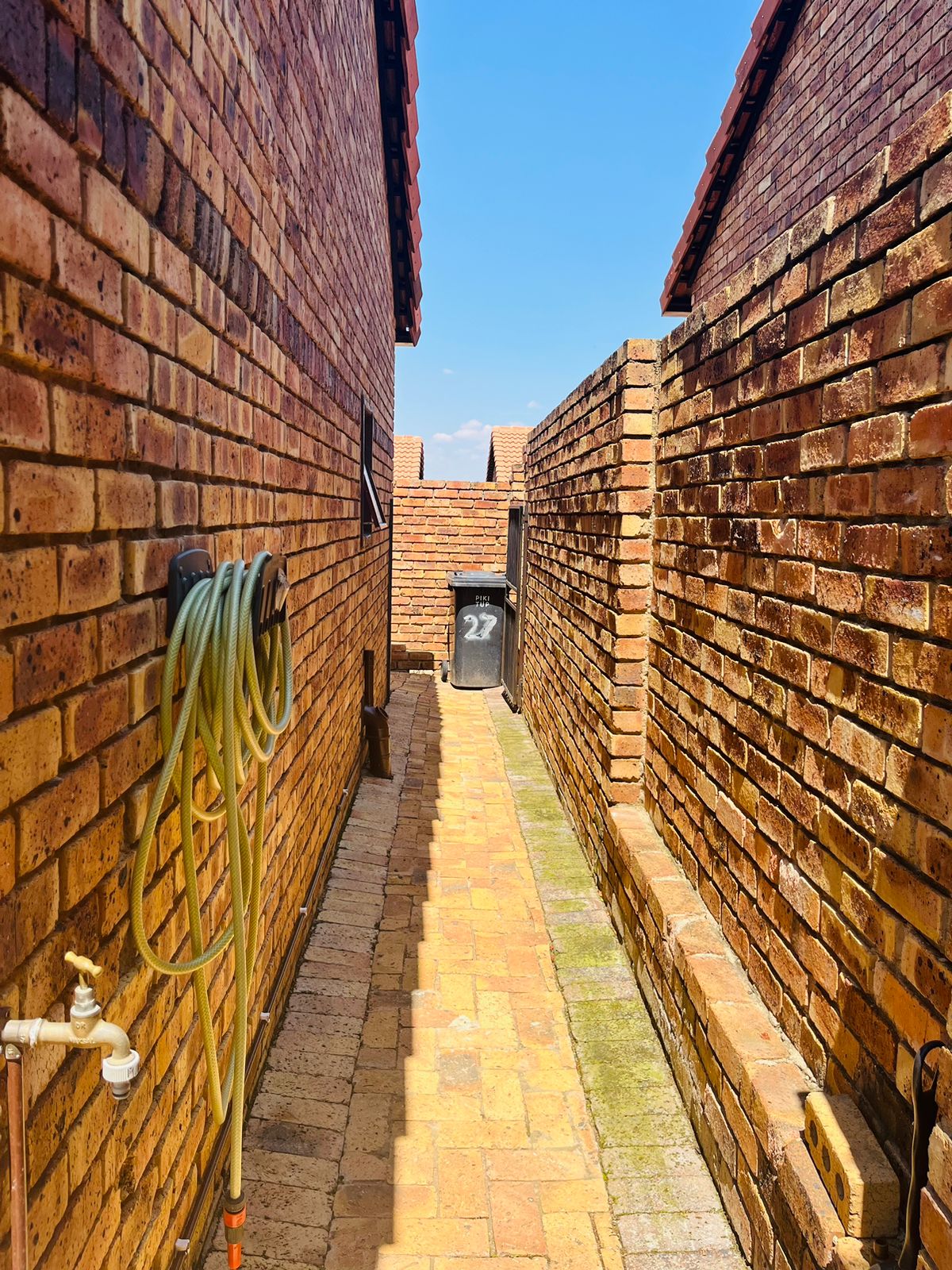 To Let 3 Bedroom Property for Rent in Halfway Gardens Gauteng