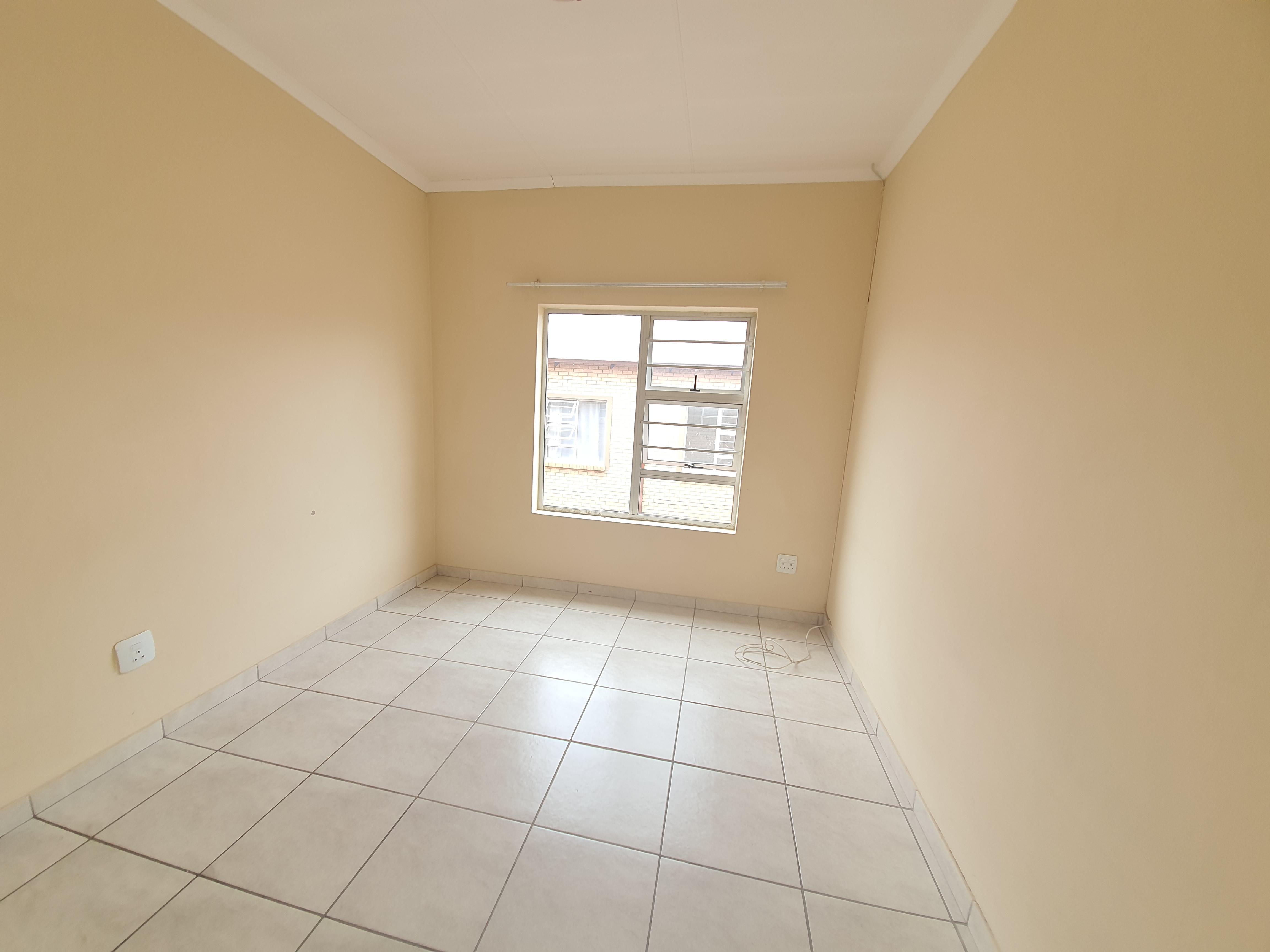 To Let 2 Bedroom Property for Rent in Radiokop Gauteng