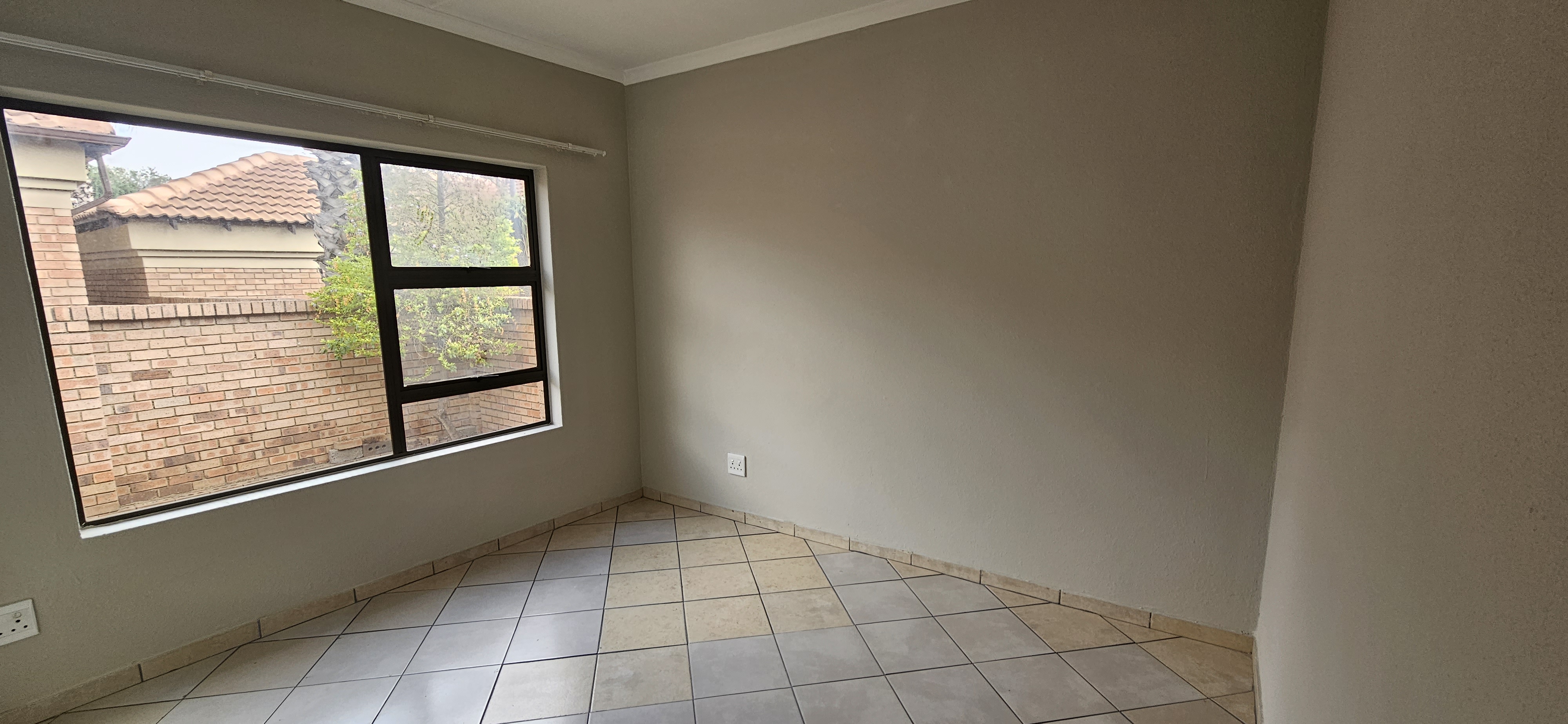 2 Bedroom Property for Sale in New Market Gauteng