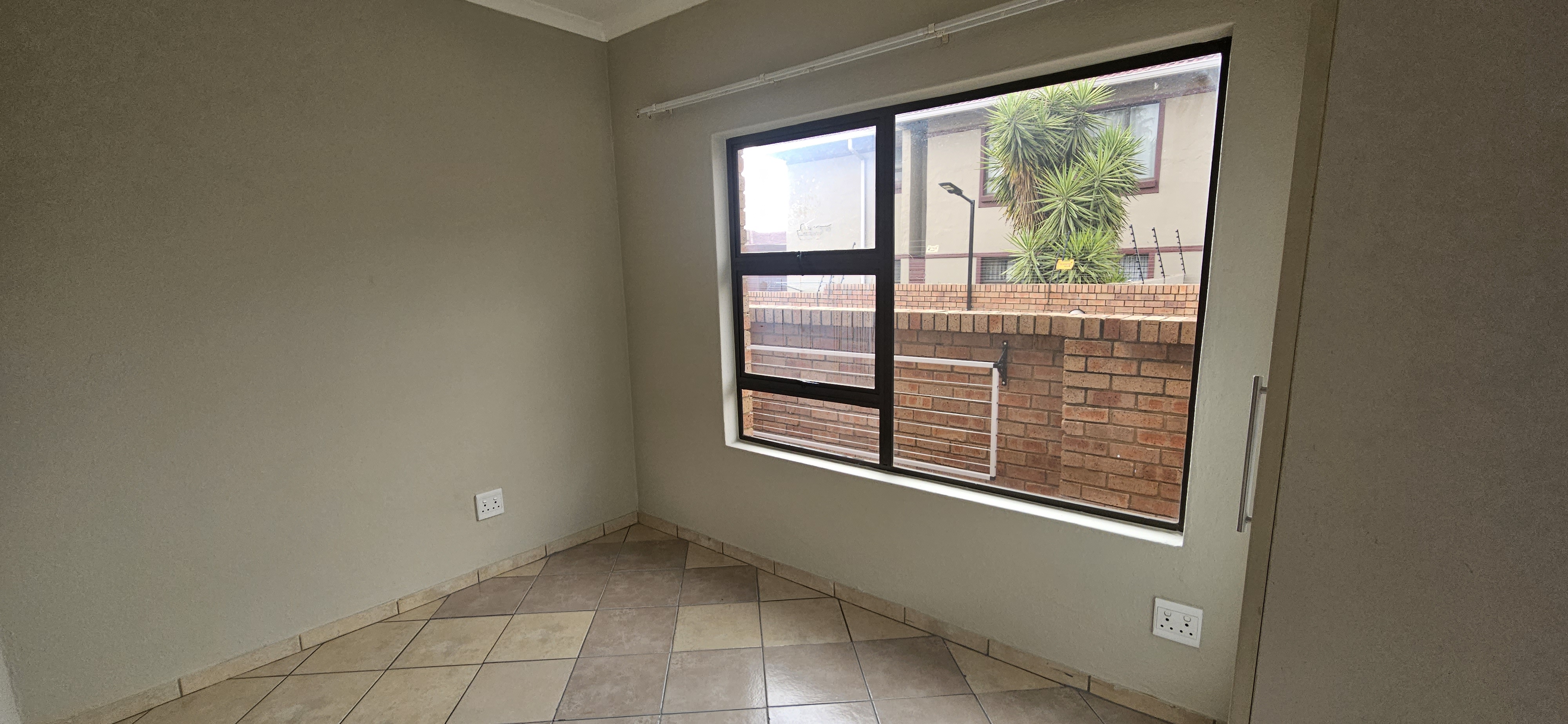 2 Bedroom Property for Sale in New Market Gauteng