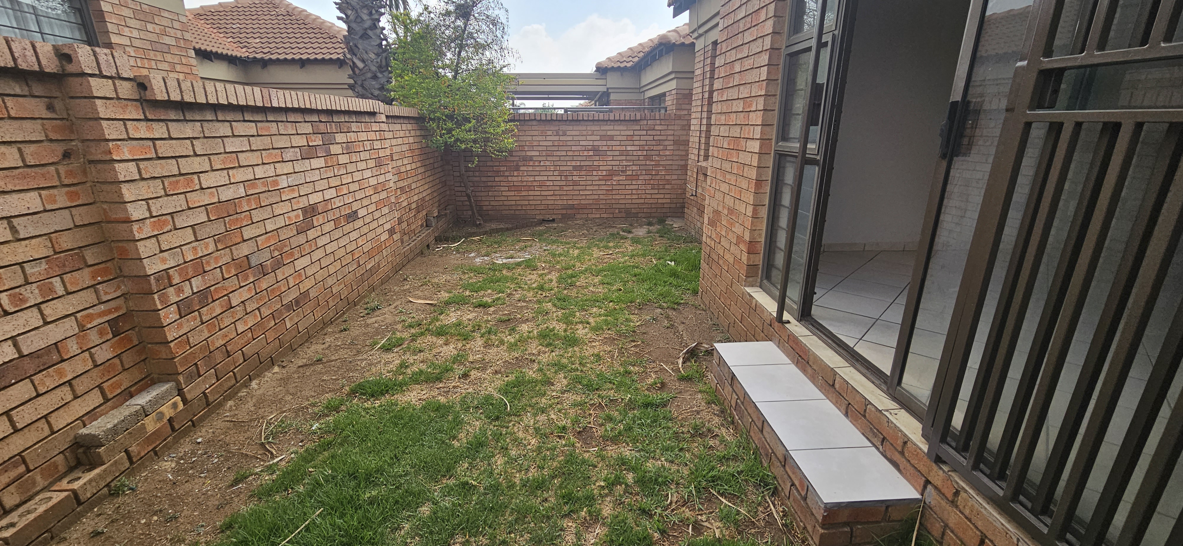 2 Bedroom Property for Sale in New Market Gauteng