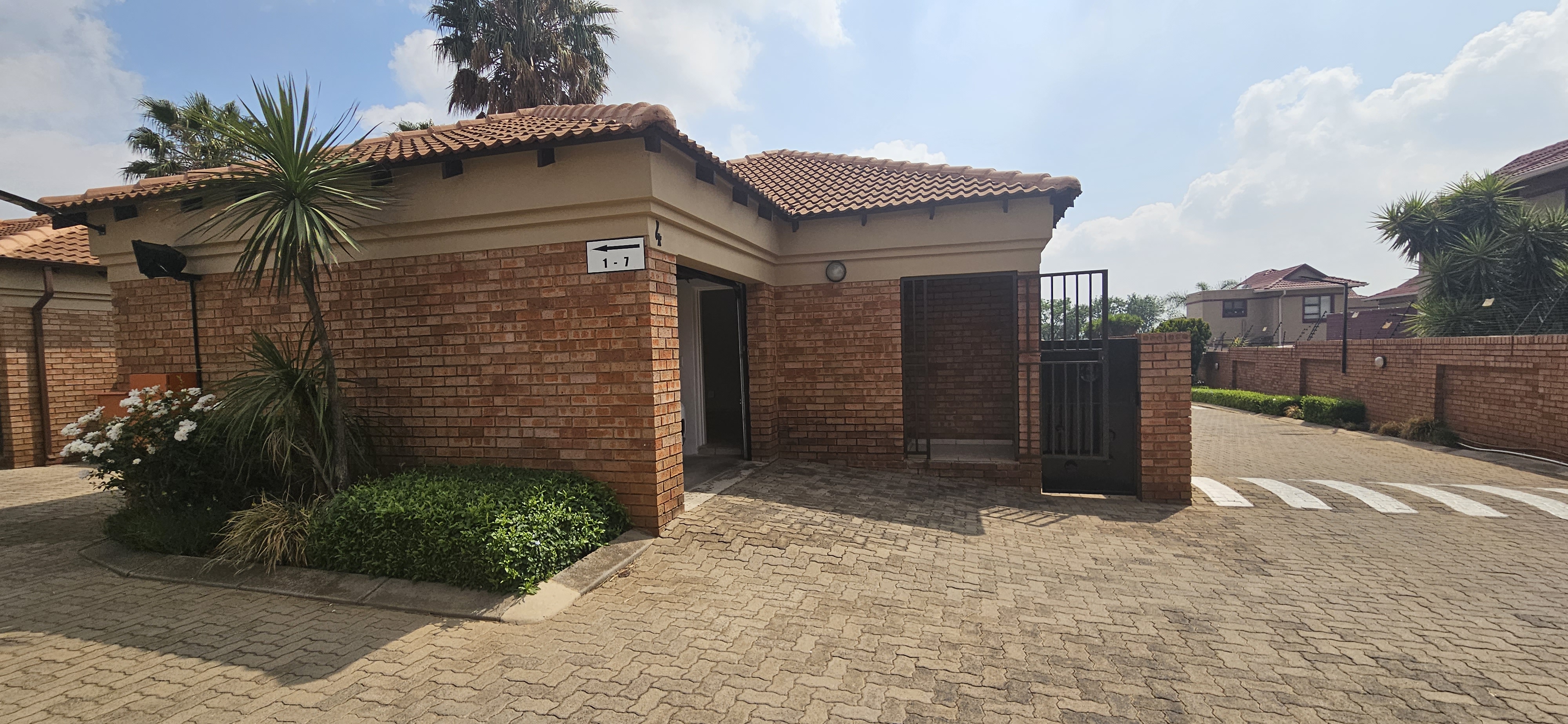 2 Bedroom Property for Sale in New Market Gauteng