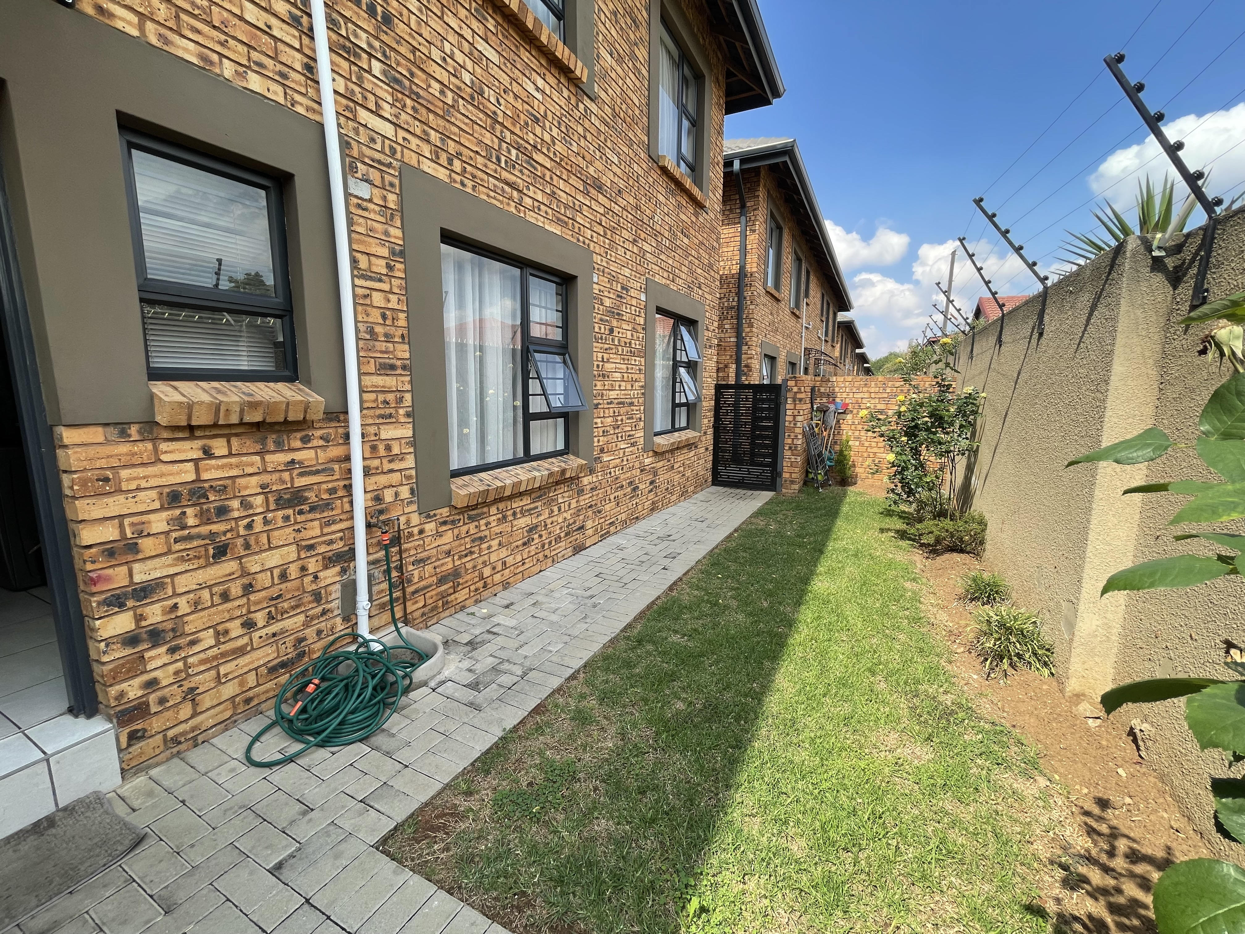 3 Bedroom Property for Sale in Ravenswood Gauteng