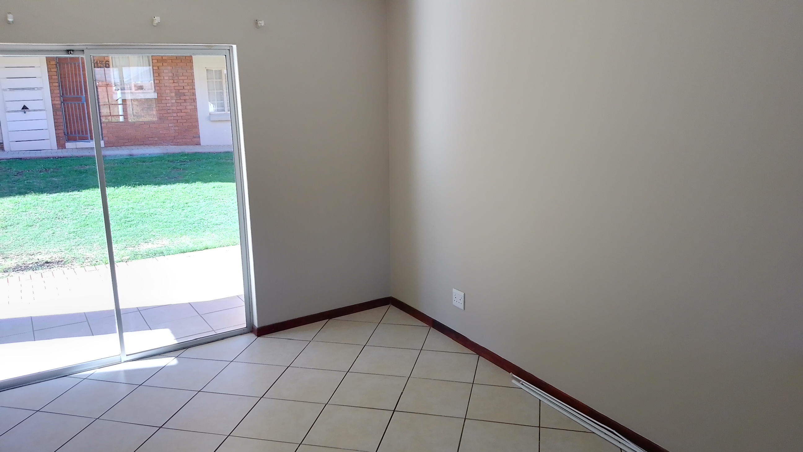 To Let 2 Bedroom Property for Rent in Monavoni Gauteng