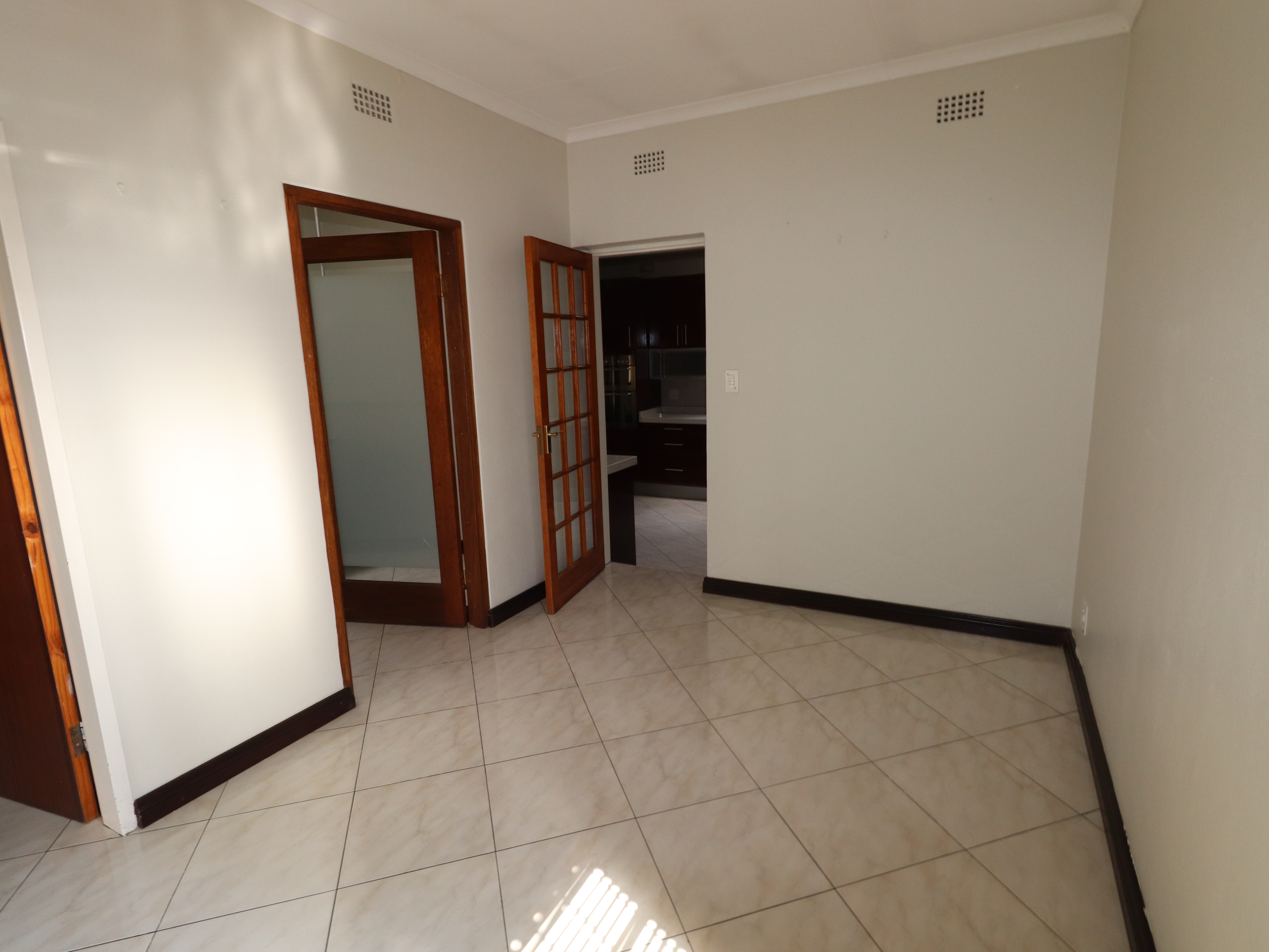 3 Bedroom Property for Sale in Birchleigh North Gauteng