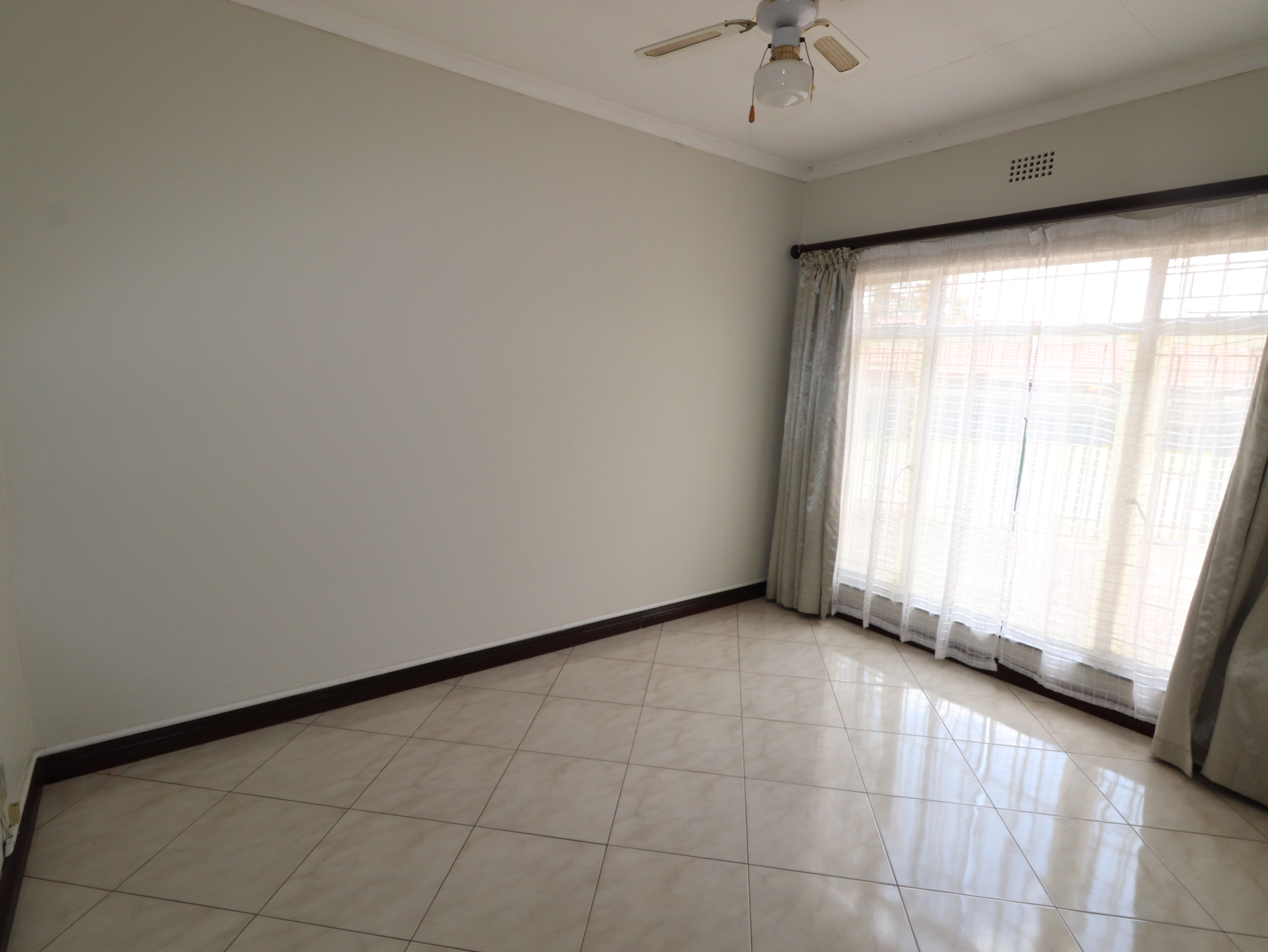 3 Bedroom Property for Sale in Birchleigh North Gauteng