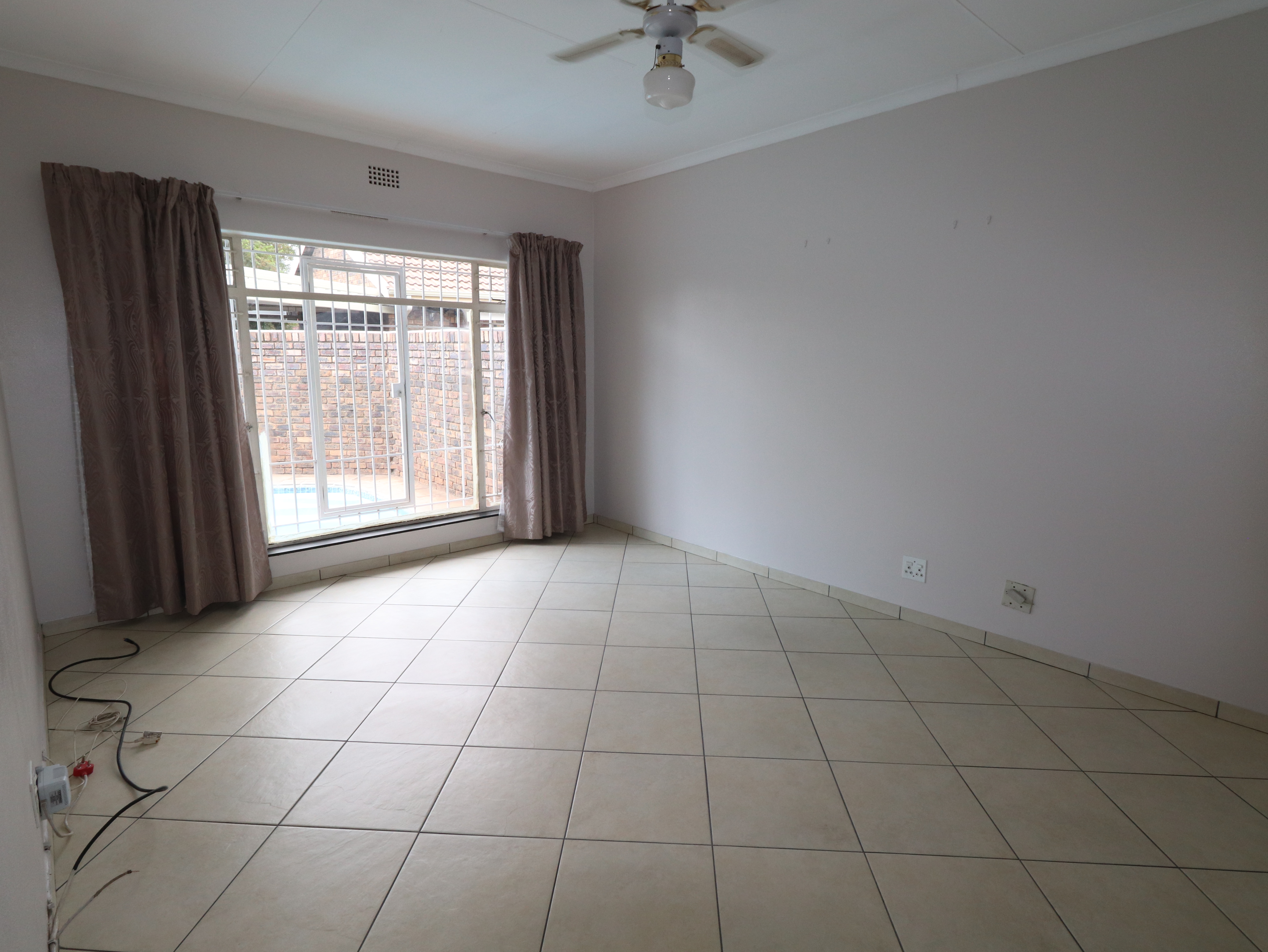 3 Bedroom Property for Sale in Birchleigh North Gauteng