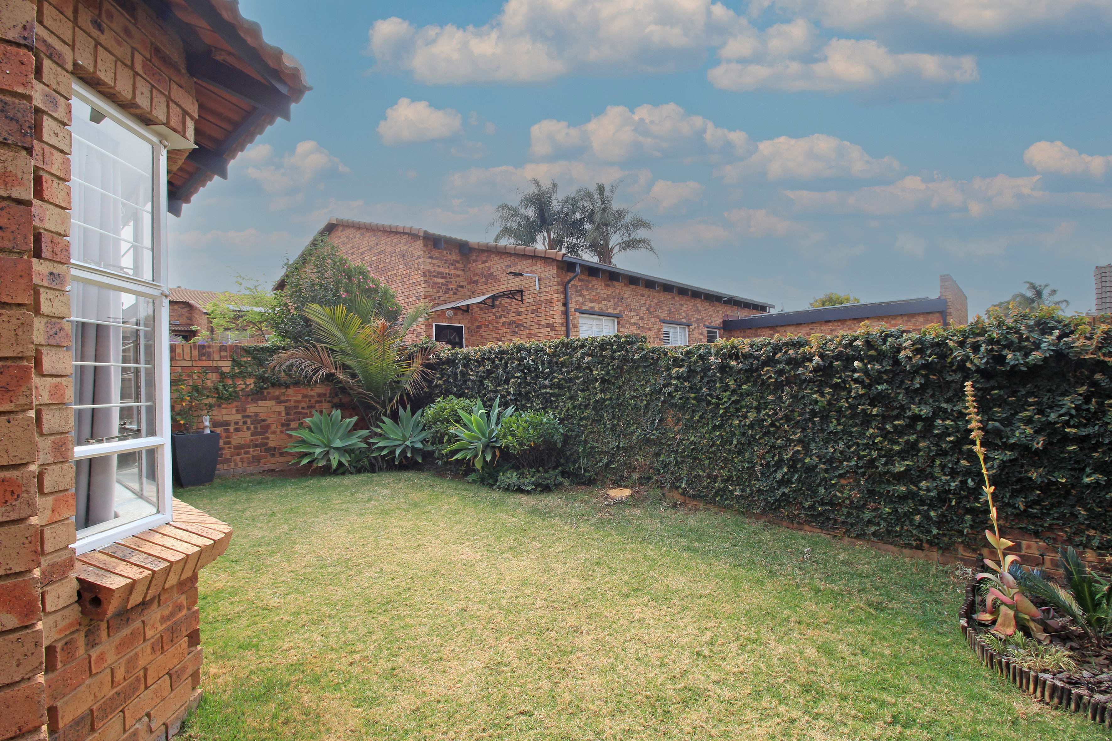 2 Bedroom Property for Sale in Bromhof Gauteng