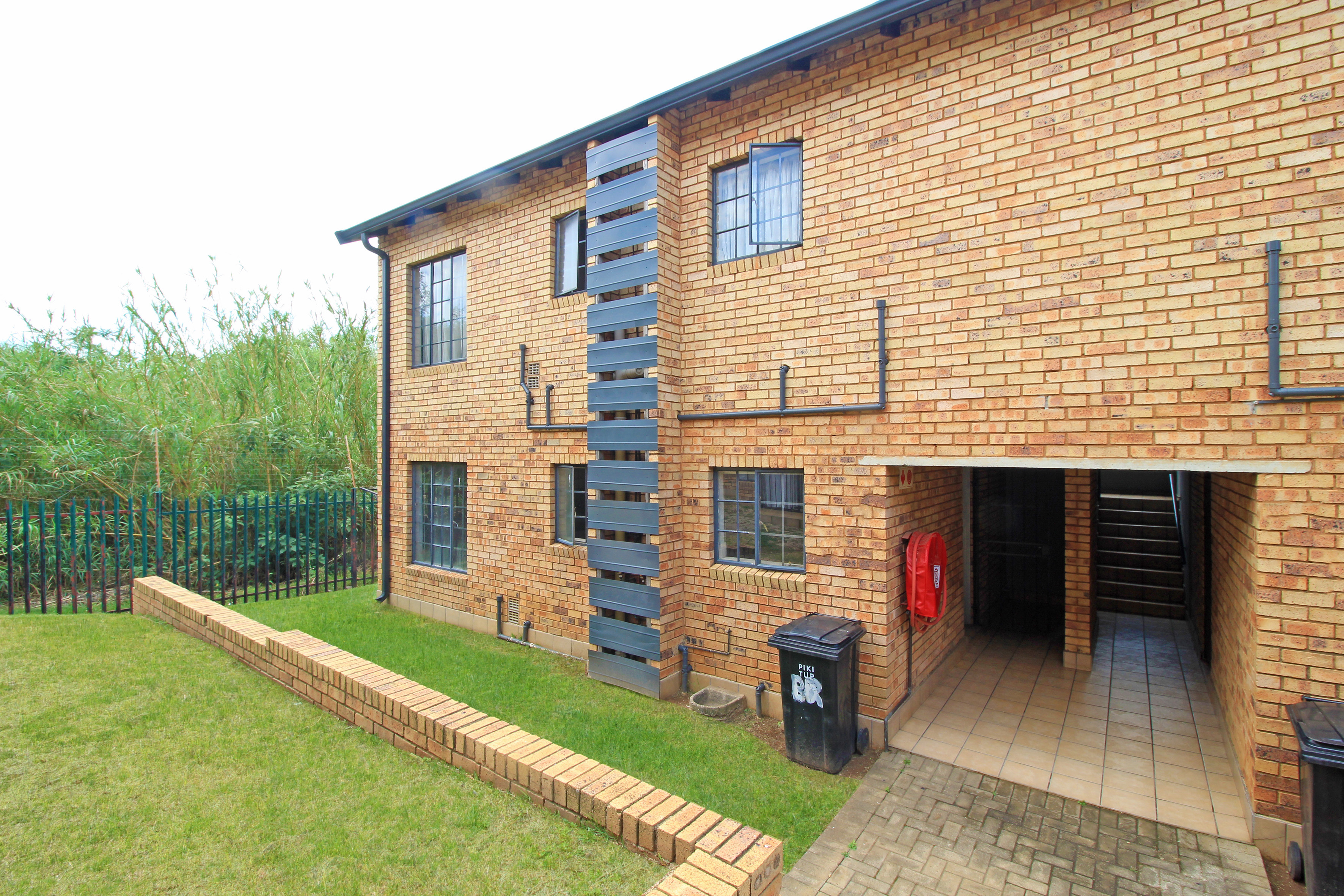 2 Bedroom Property for Sale in Weltevreden Park Gauteng