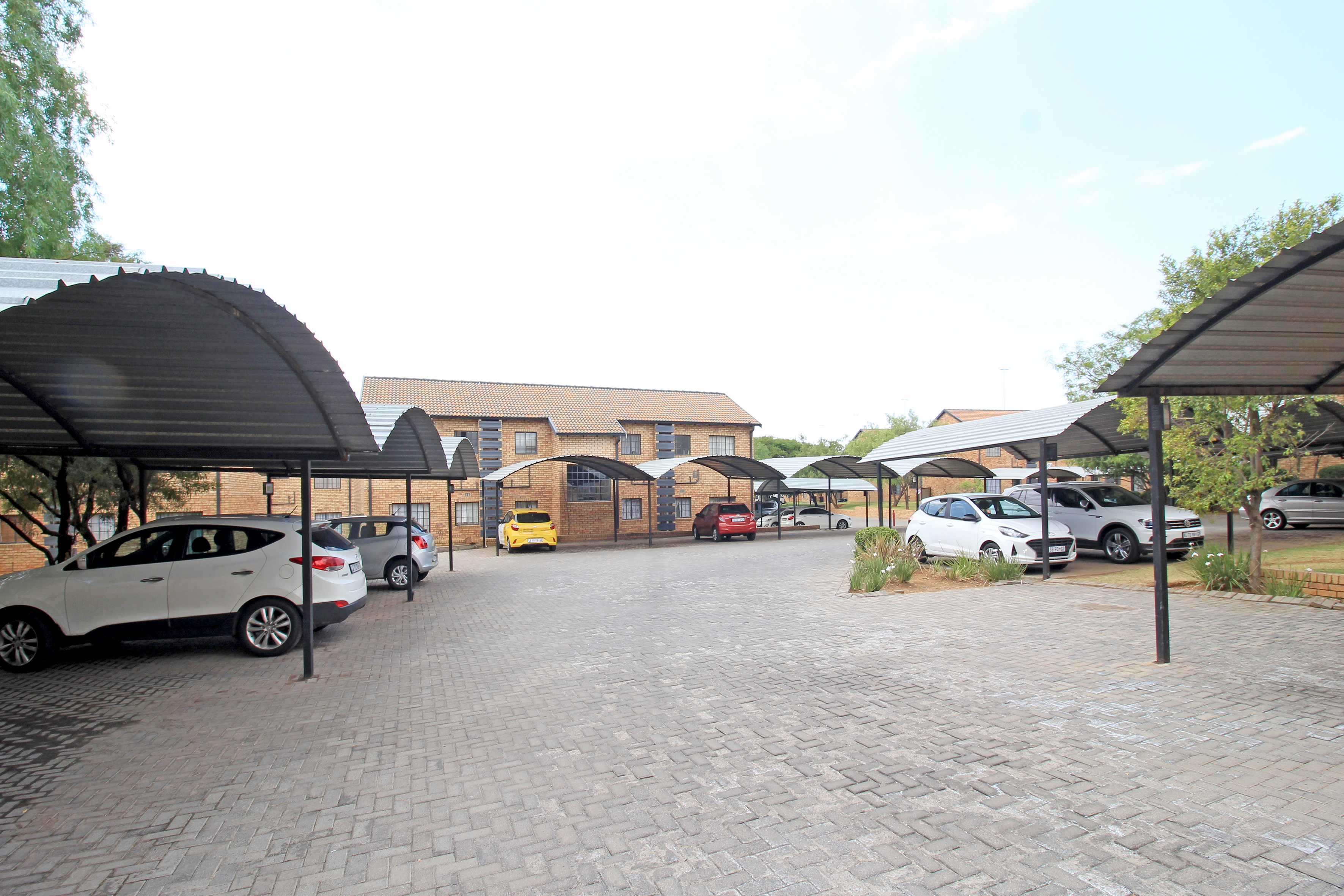 2 Bedroom Property for Sale in Weltevreden Park Gauteng