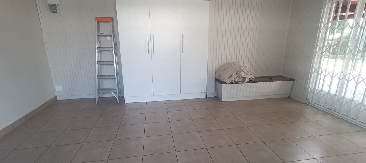 To Let 1 Bedroom Property for Rent in Emmarentia Gauteng