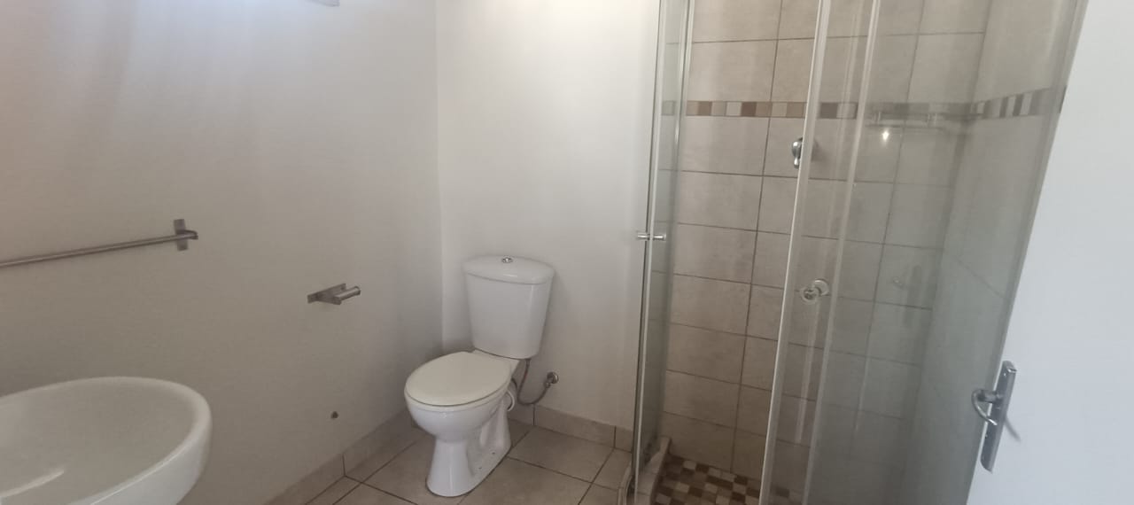 To Let 1 Bedroom Property for Rent in Emmarentia Gauteng