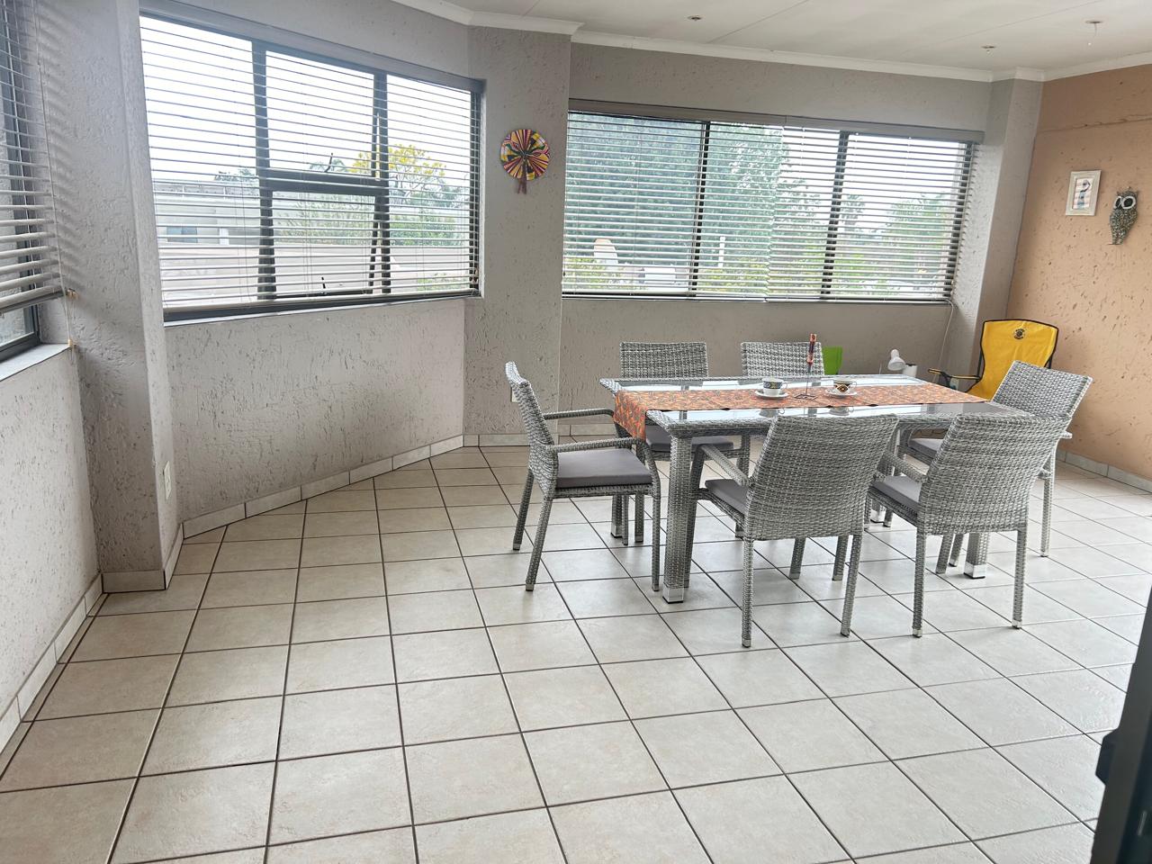 To Let 1 Bedroom Property for Rent in Magaliessig Gauteng