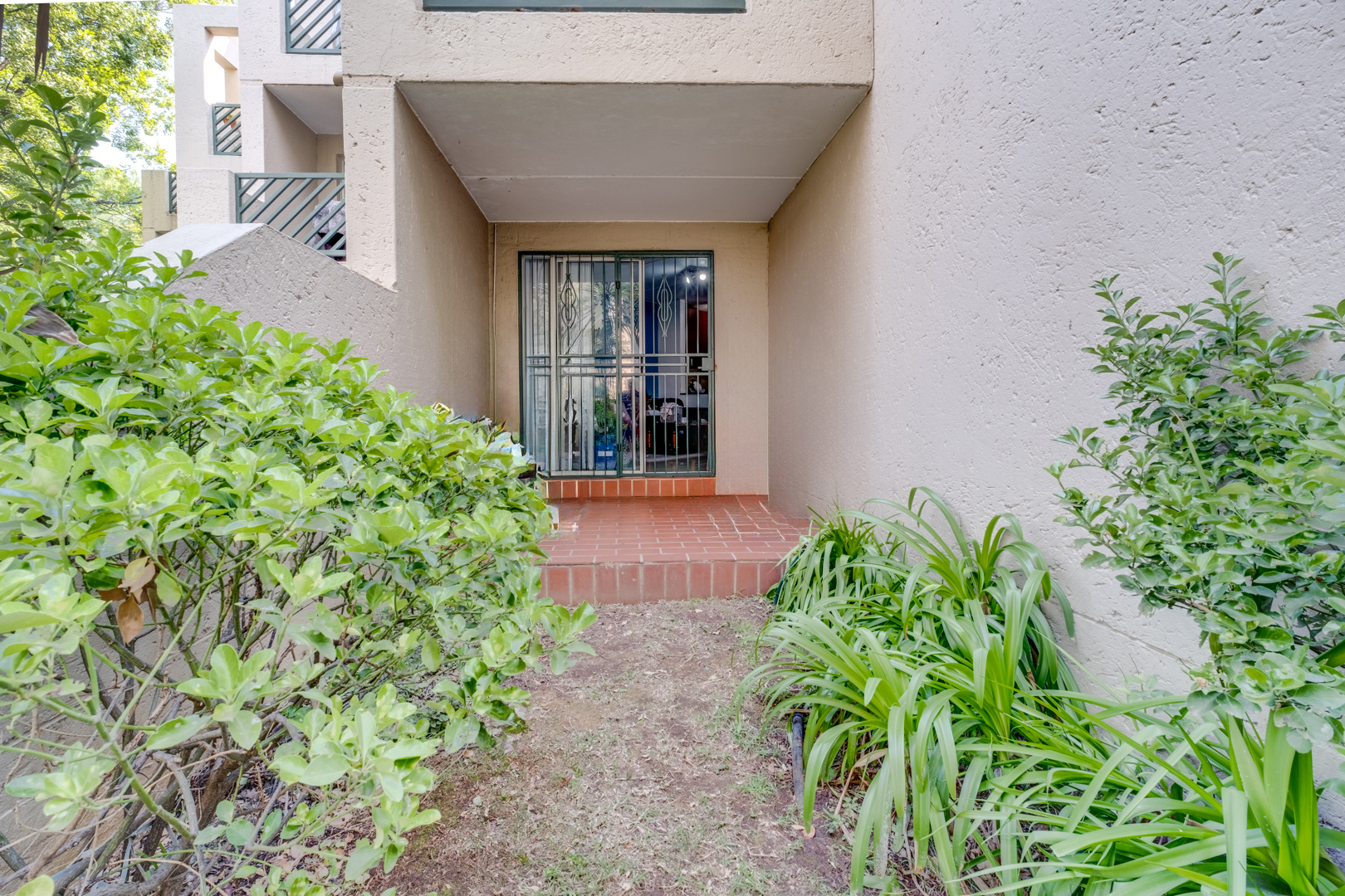 1 Bedroom Property for Sale in Bryanston Gauteng