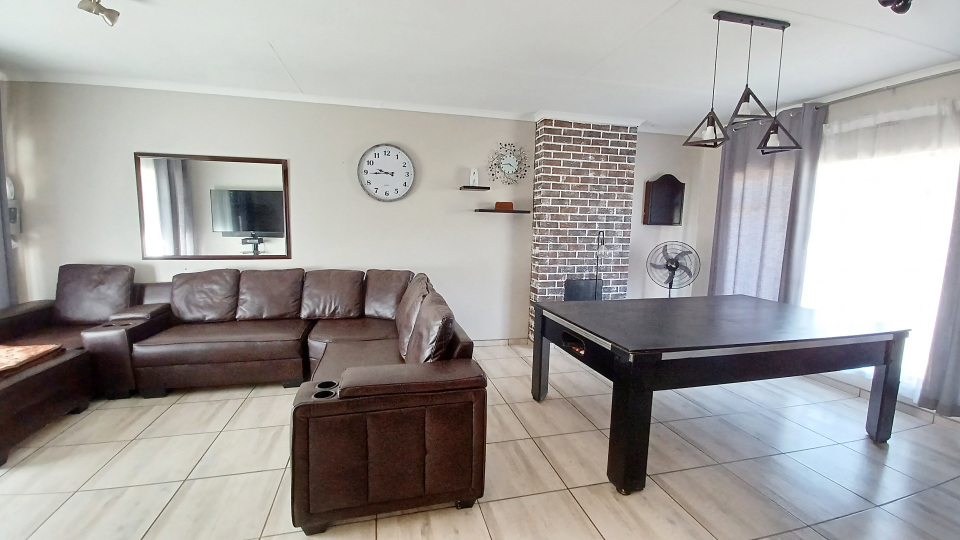 3 Bedroom Property for Sale in Vanderbijlpark SE 2 Gauteng