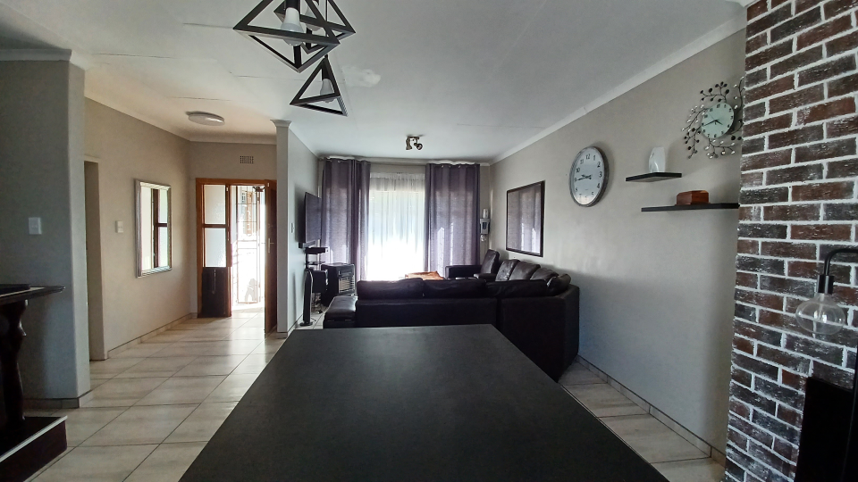 3 Bedroom Property for Sale in Vanderbijlpark SE 2 Gauteng