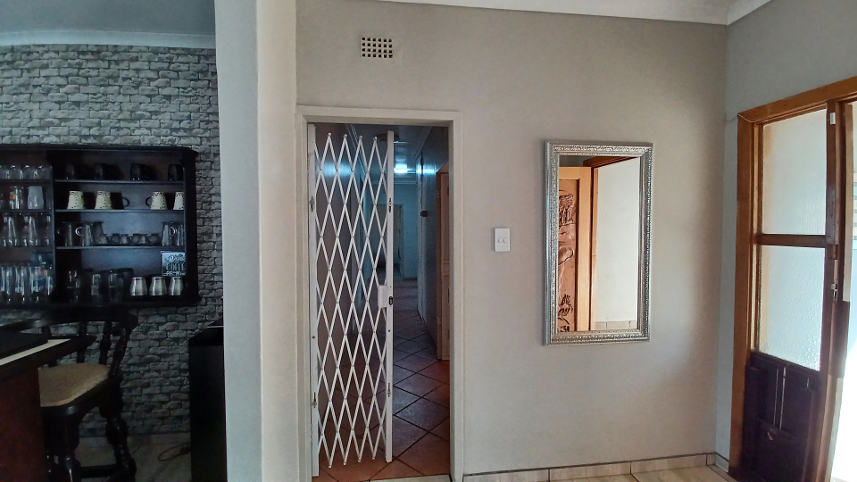 3 Bedroom Property for Sale in Vanderbijlpark SE 2 Gauteng