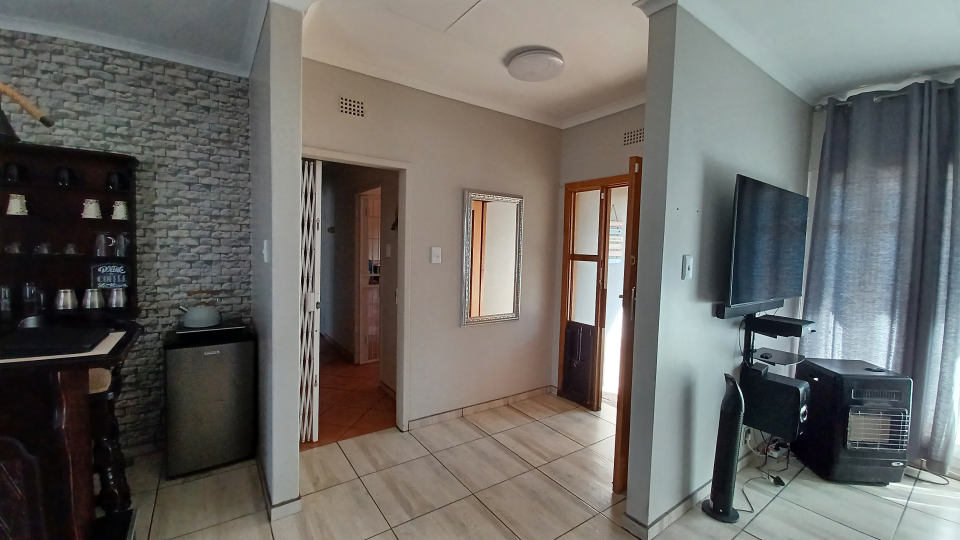 3 Bedroom Property for Sale in Vanderbijlpark SE 2 Gauteng