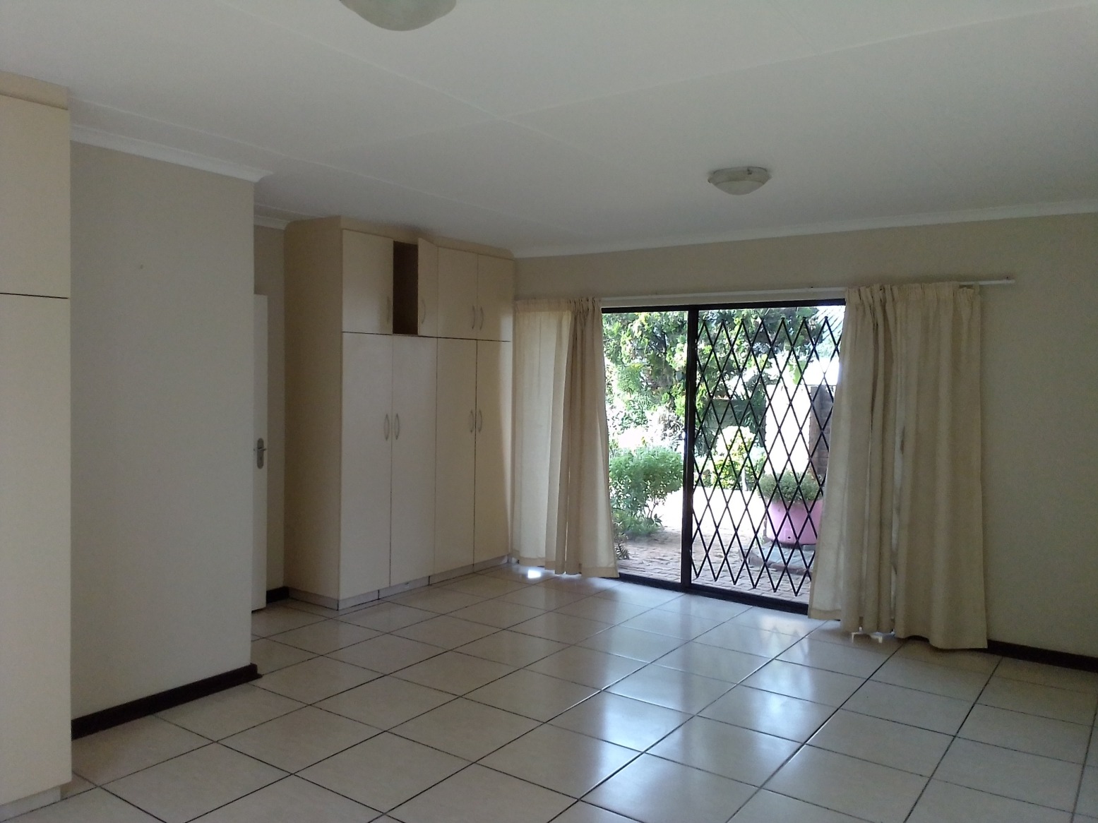 6 Bedroom Property for Sale in Berea Gauteng