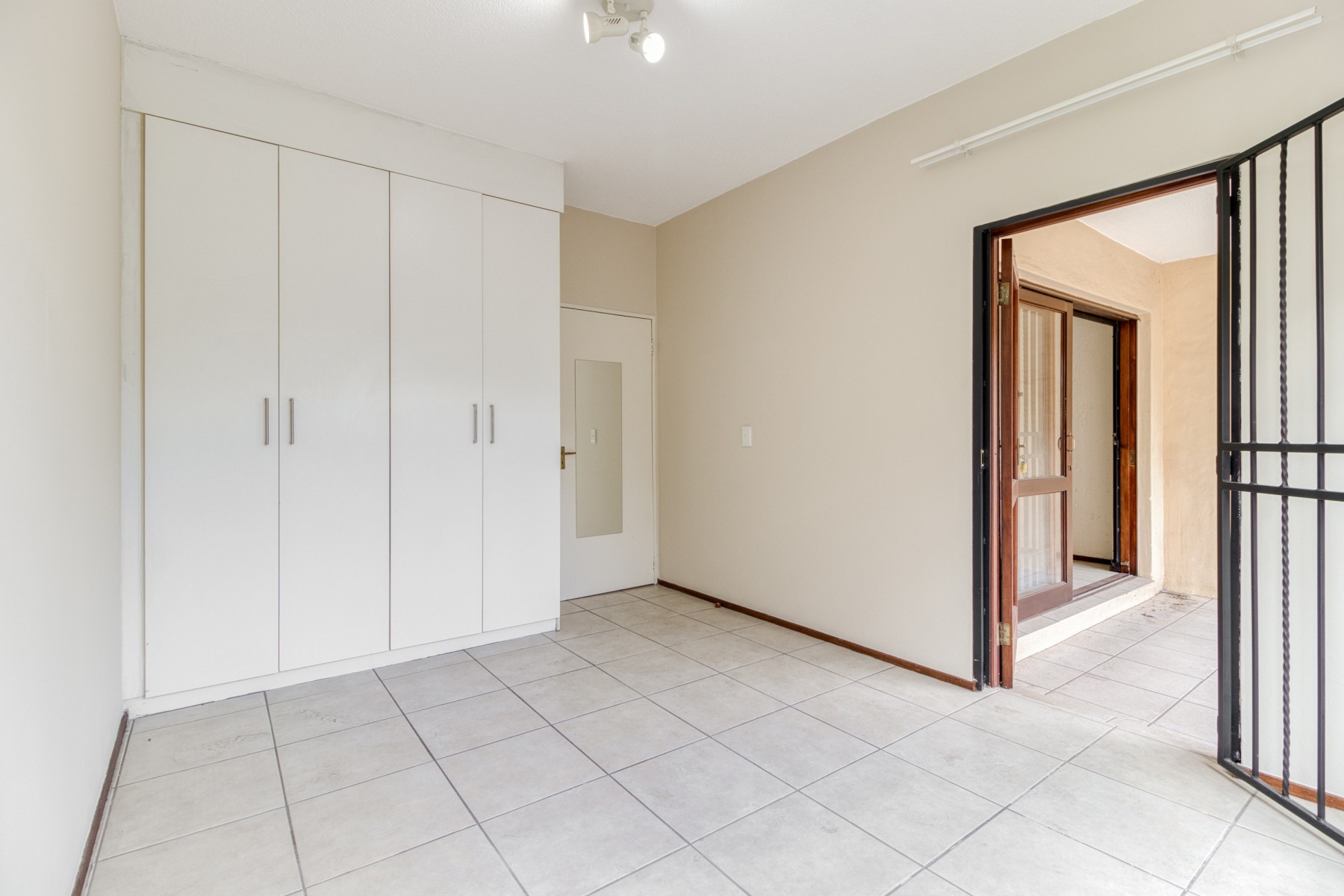 2 Bedroom Property for Sale in Lonehill Gauteng