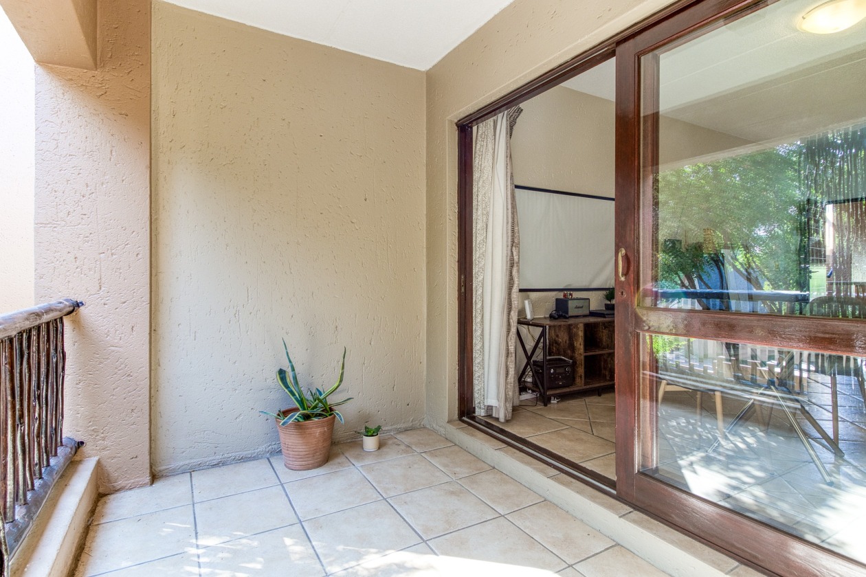 1 Bedroom Property for Sale in Lonehill Gauteng