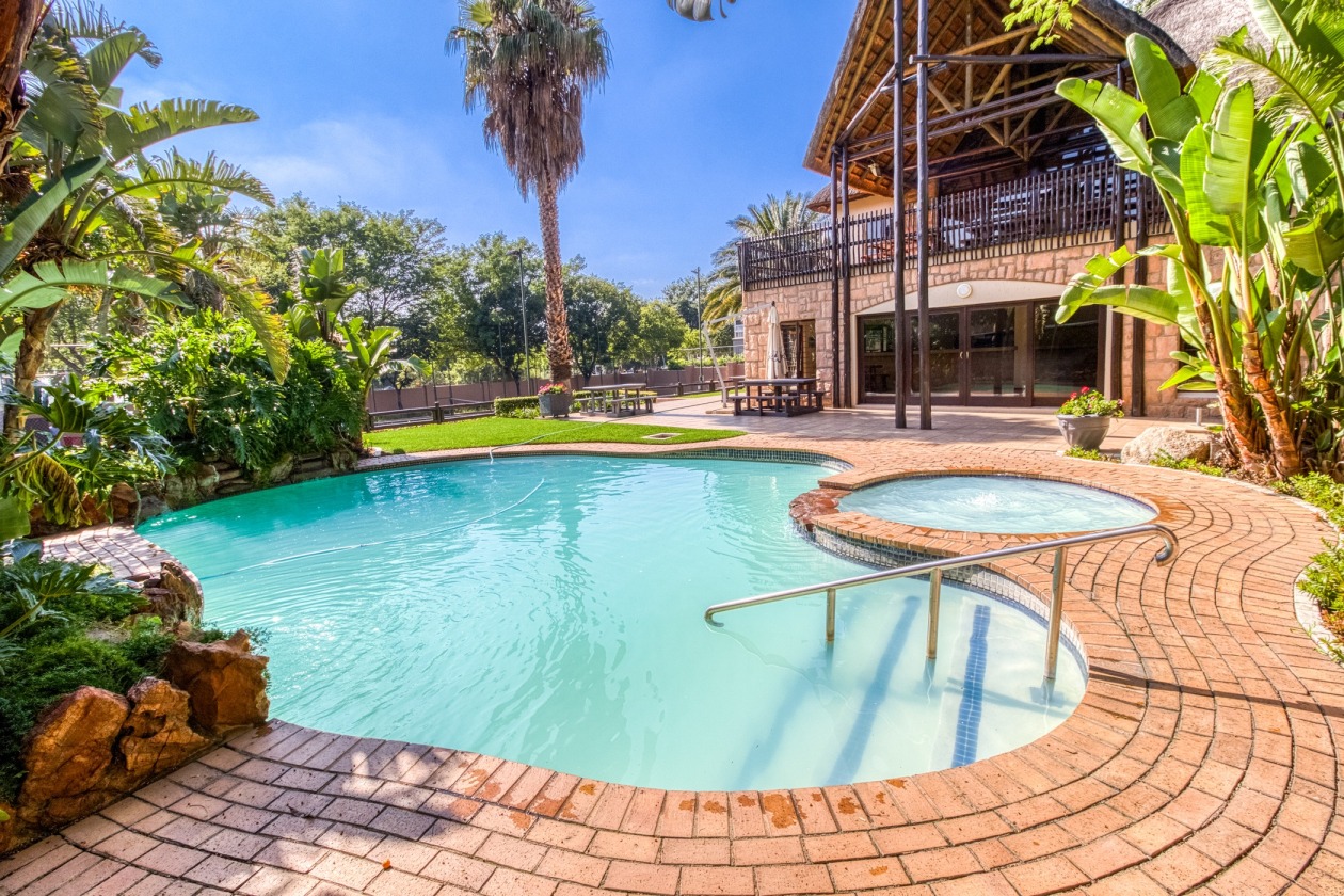 1 Bedroom Property for Sale in Lonehill Gauteng