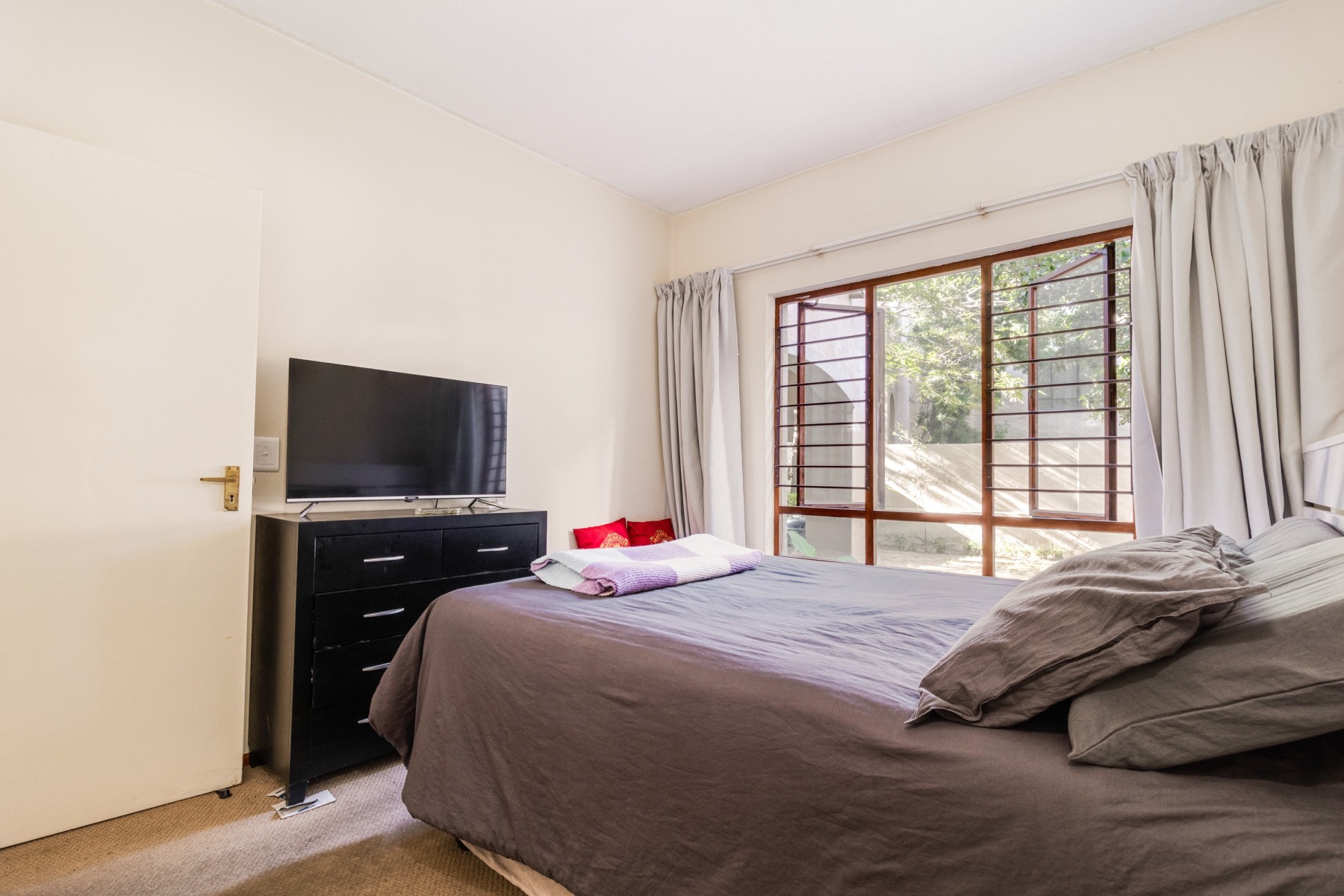 1 Bedroom Property for Sale in Lonehill Gauteng