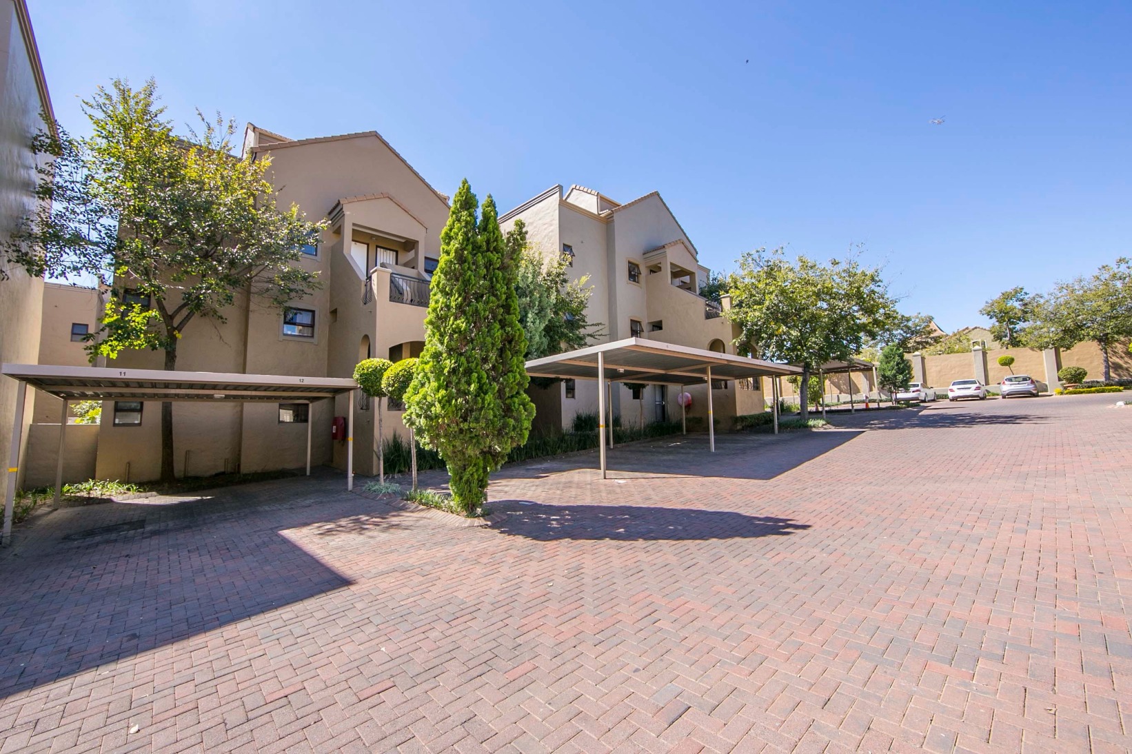 1 Bedroom Property for Sale in Lonehill Gauteng