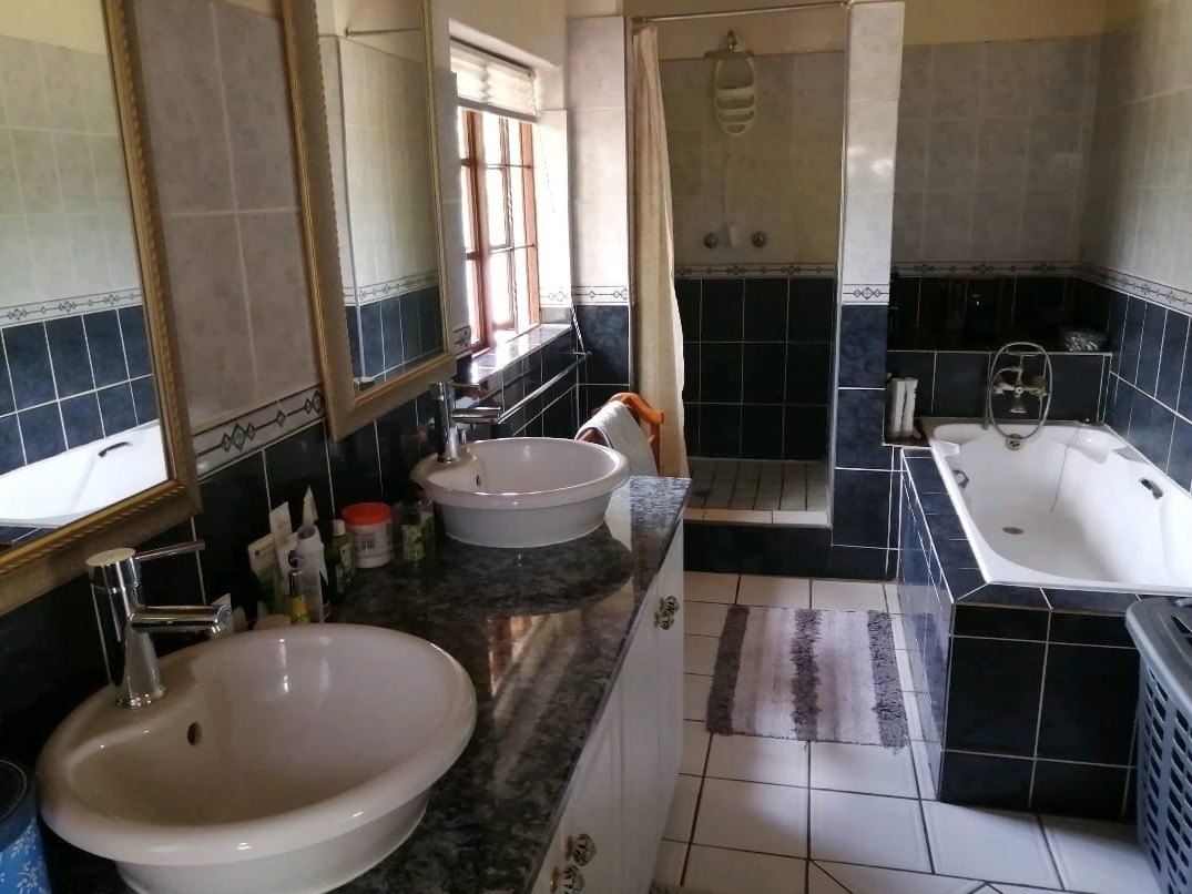 8 Bedroom Property for Sale in Roodeplaat Gauteng