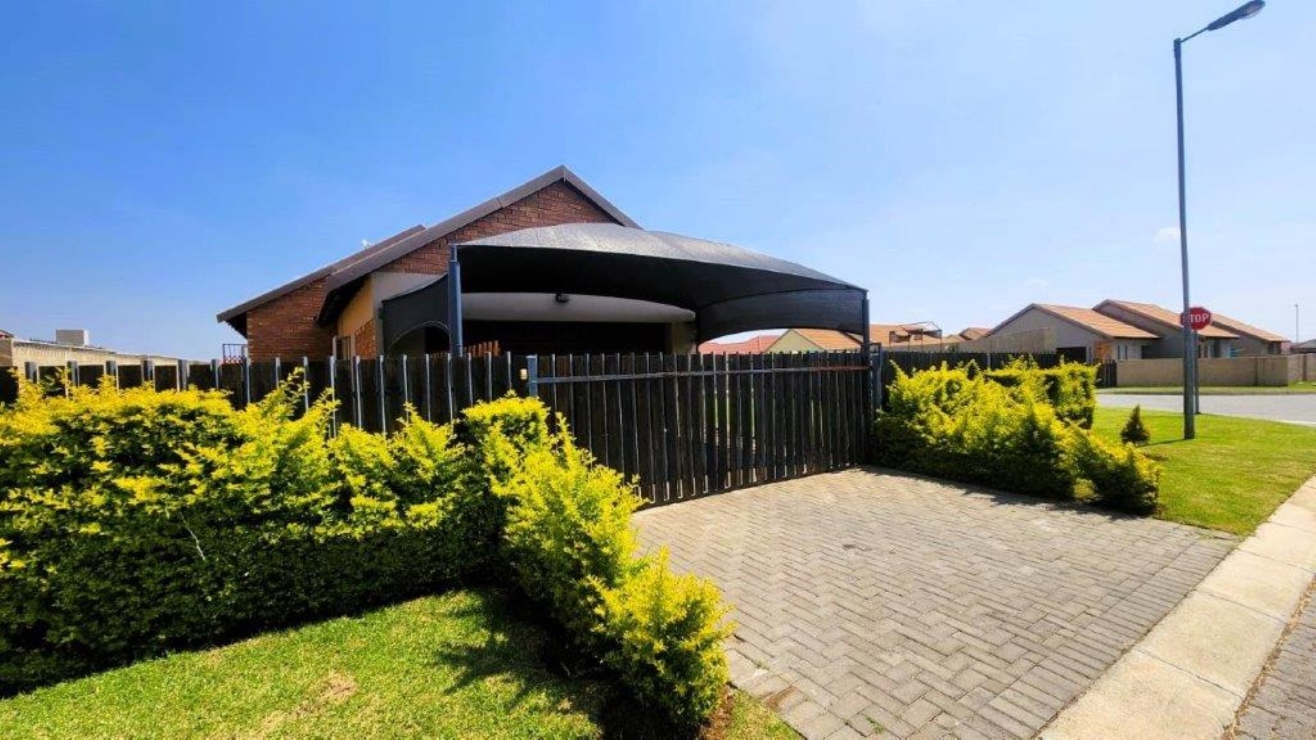 3 Bedroom Property for Sale in Waterkloof Gauteng