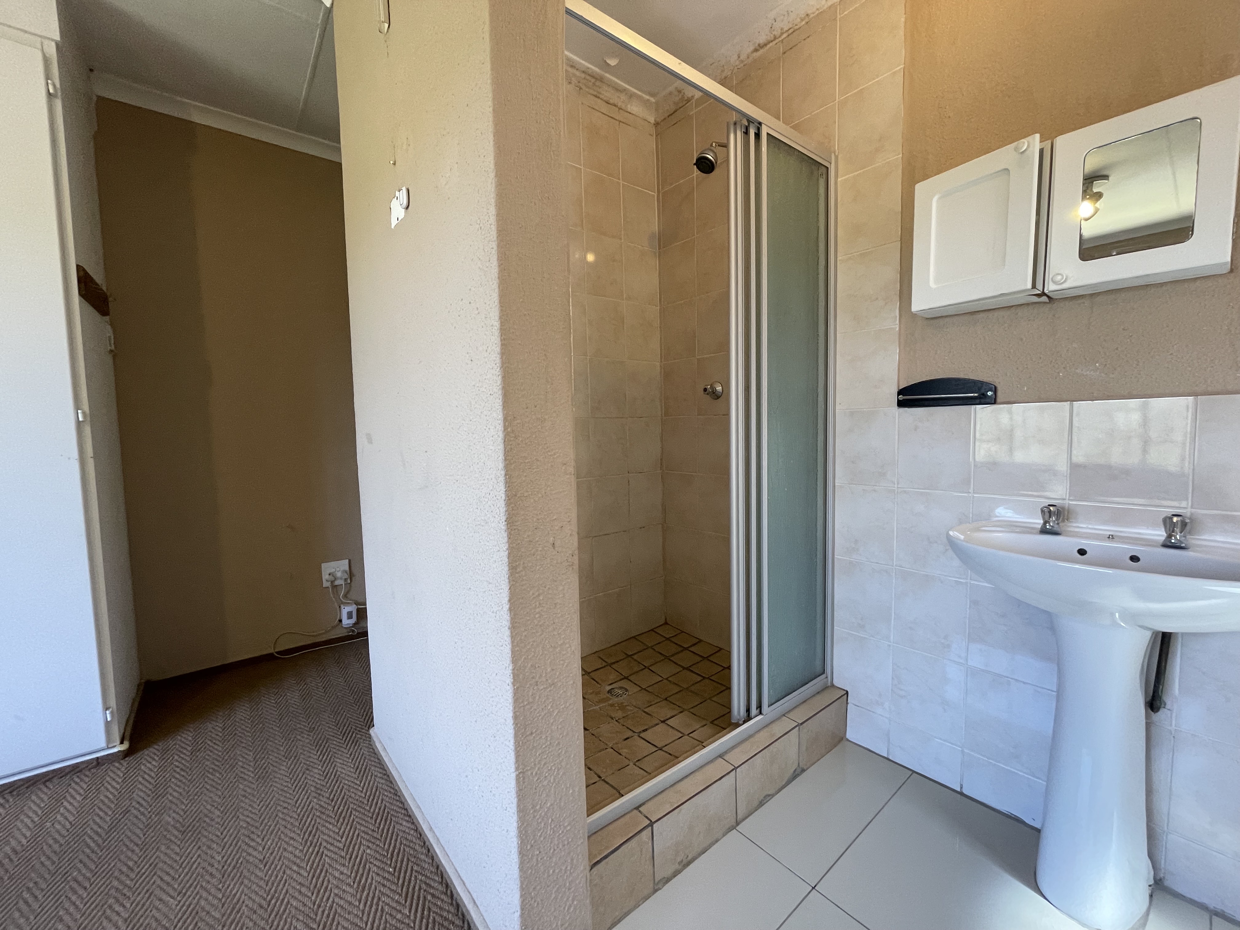 2 Bedroom Property for Sale in Honeydew Manor Gauteng