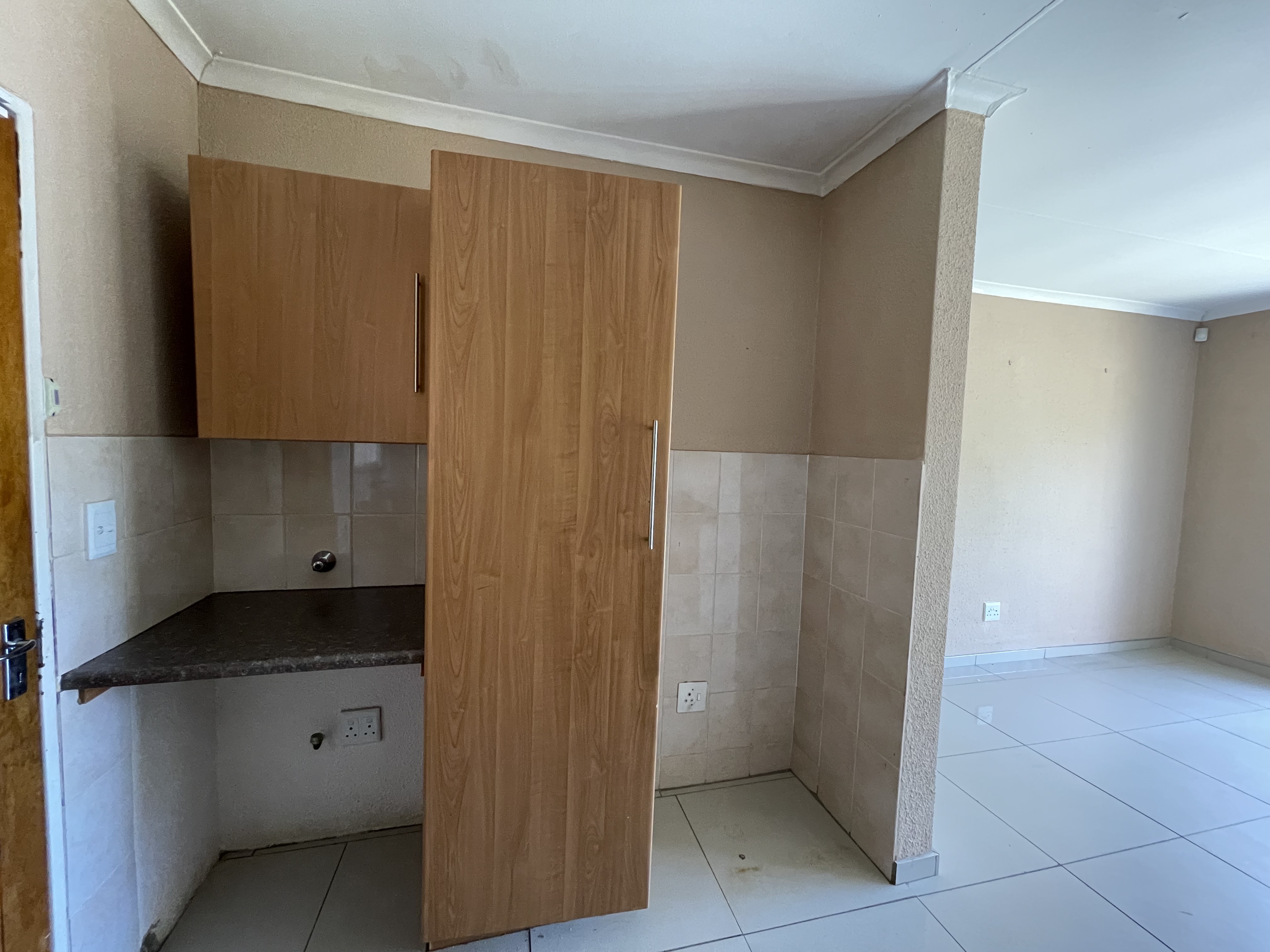 2 Bedroom Property for Sale in Honeydew Manor Gauteng