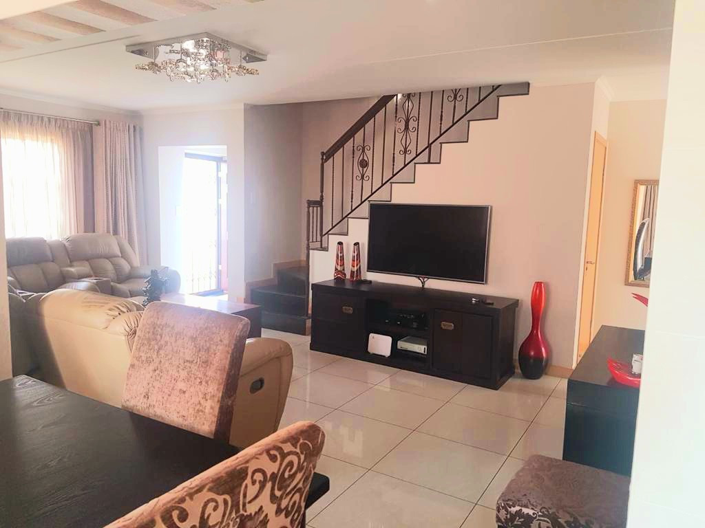 3 Bedroom Property for Sale in Carlswald Gauteng