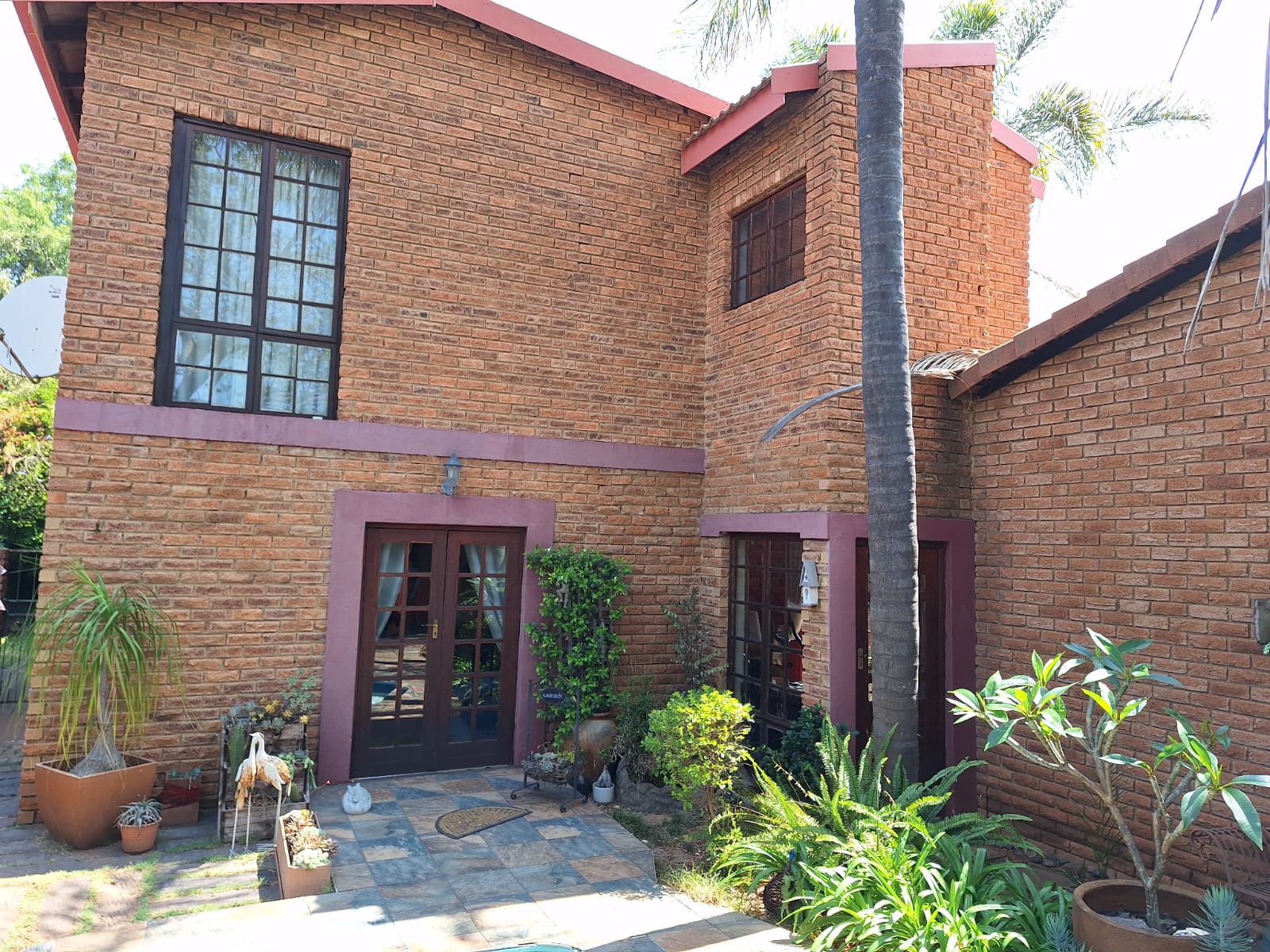 6 Bedroom Property for Sale in Elardus Park Gauteng