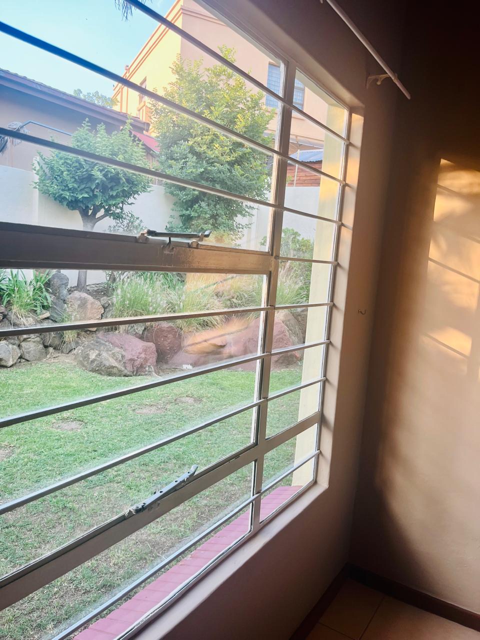 To Let 3 Bedroom Property for Rent in Halfway Gardens Gauteng