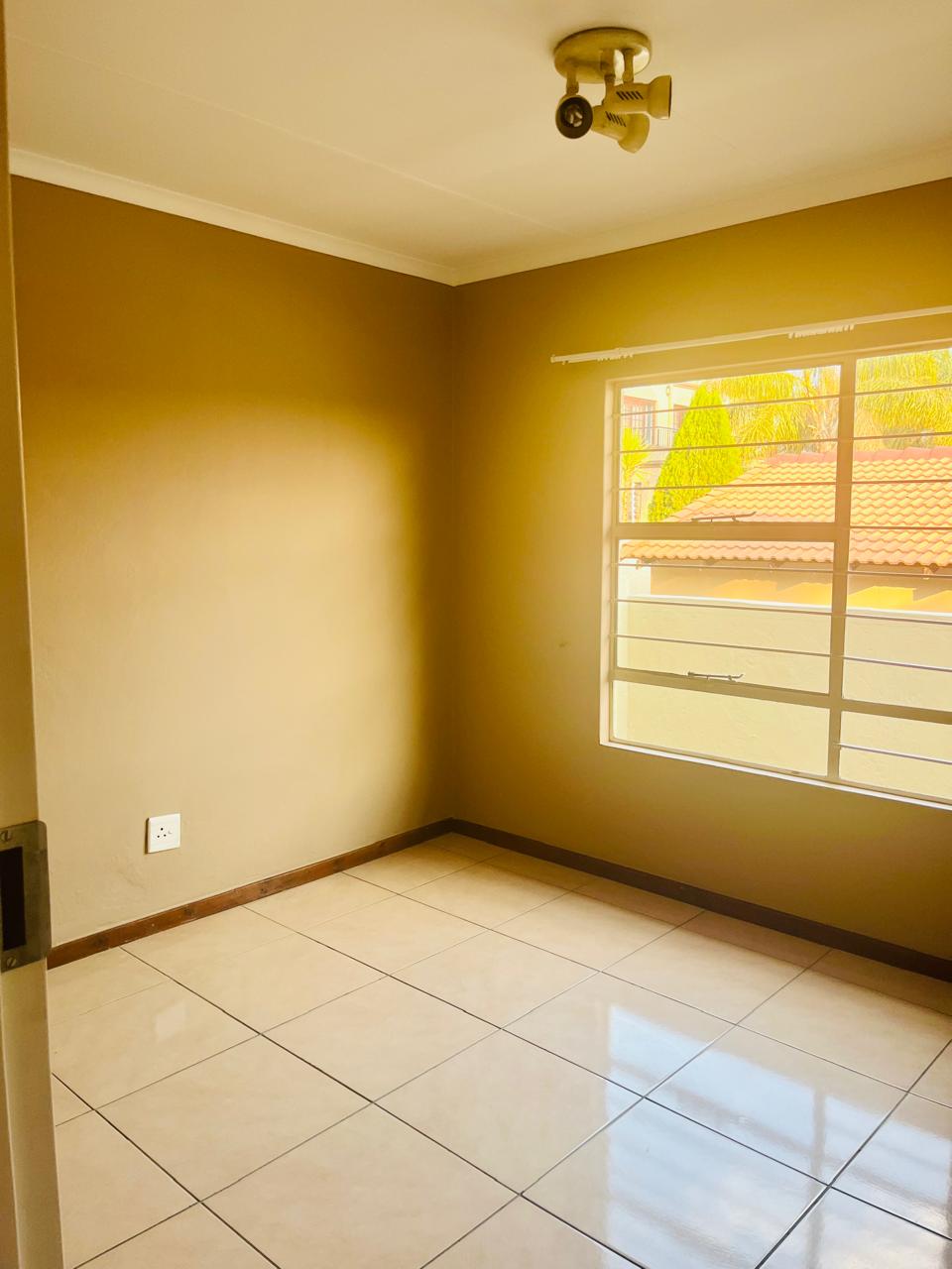 To Let 3 Bedroom Property for Rent in Halfway Gardens Gauteng