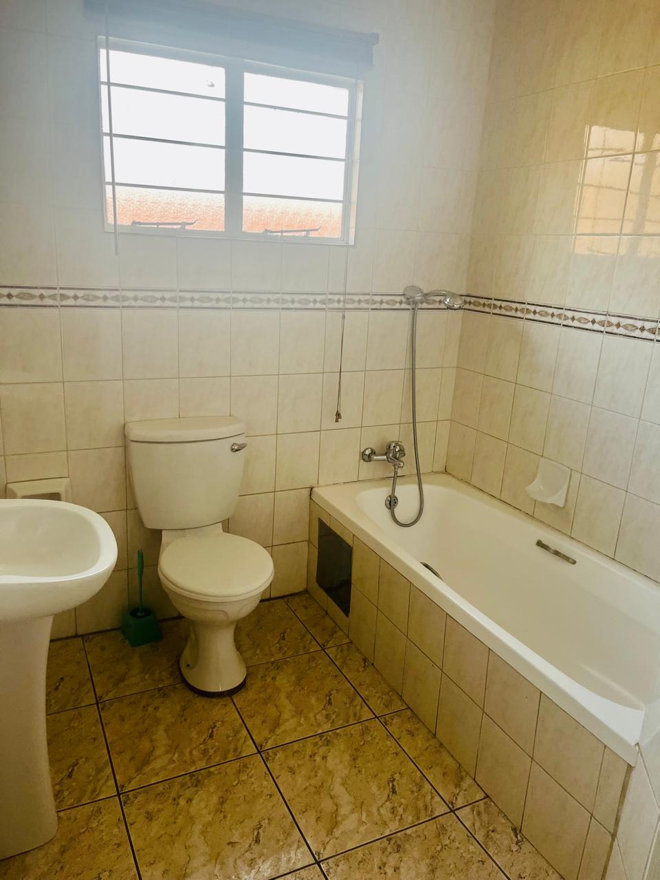 To Let 3 Bedroom Property for Rent in Halfway Gardens Gauteng