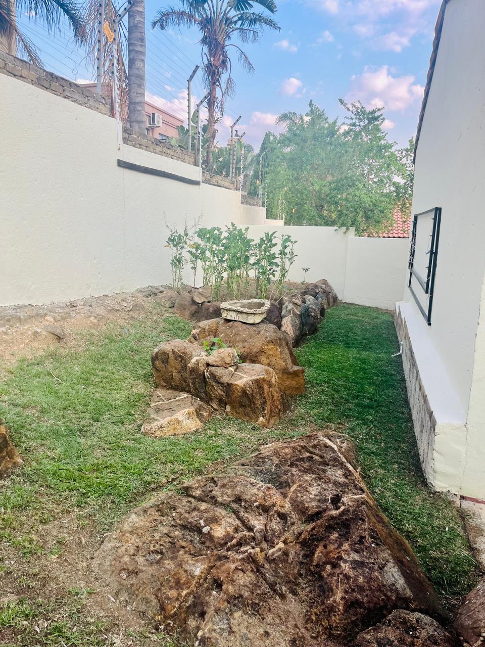 To Let 3 Bedroom Property for Rent in Halfway Gardens Gauteng