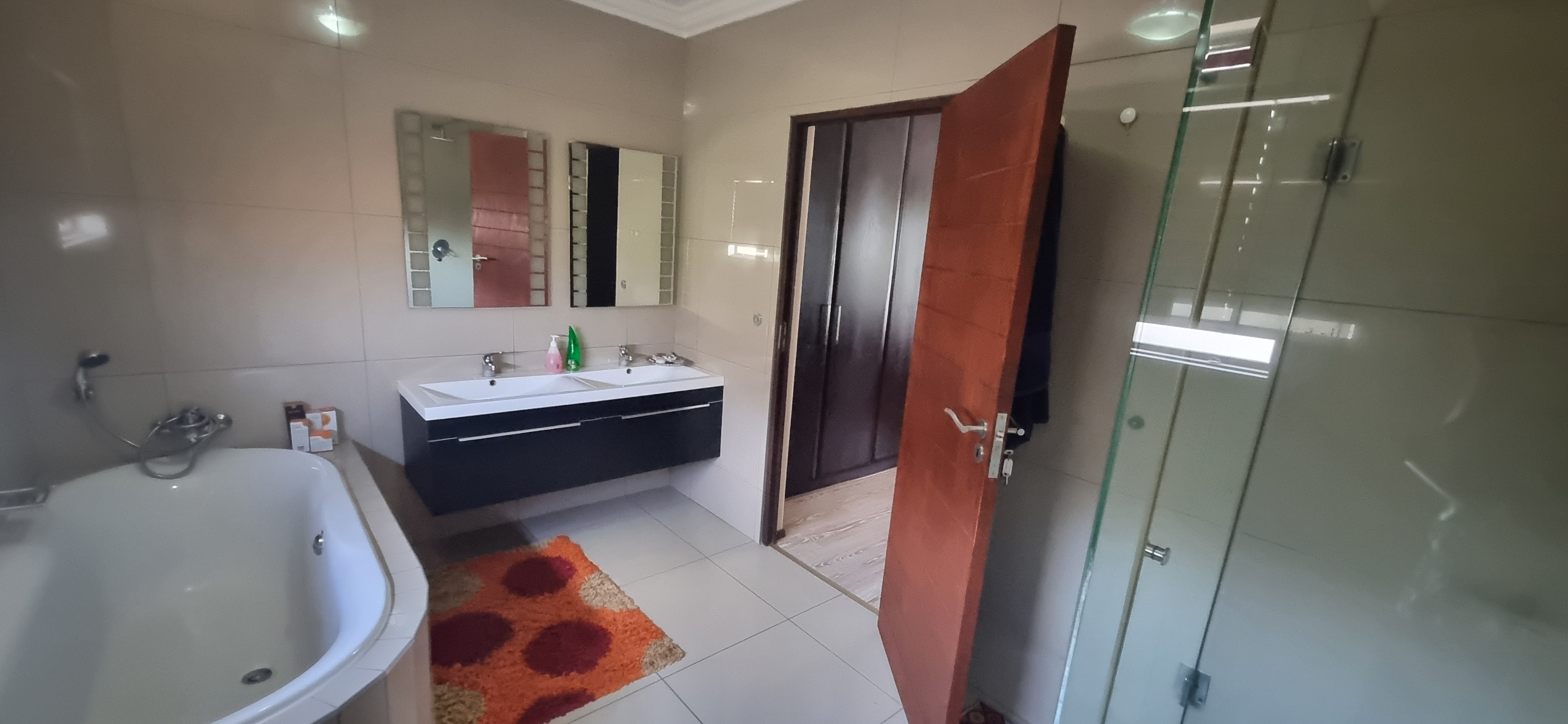 4 Bedroom Property for Sale in Monavoni Gauteng