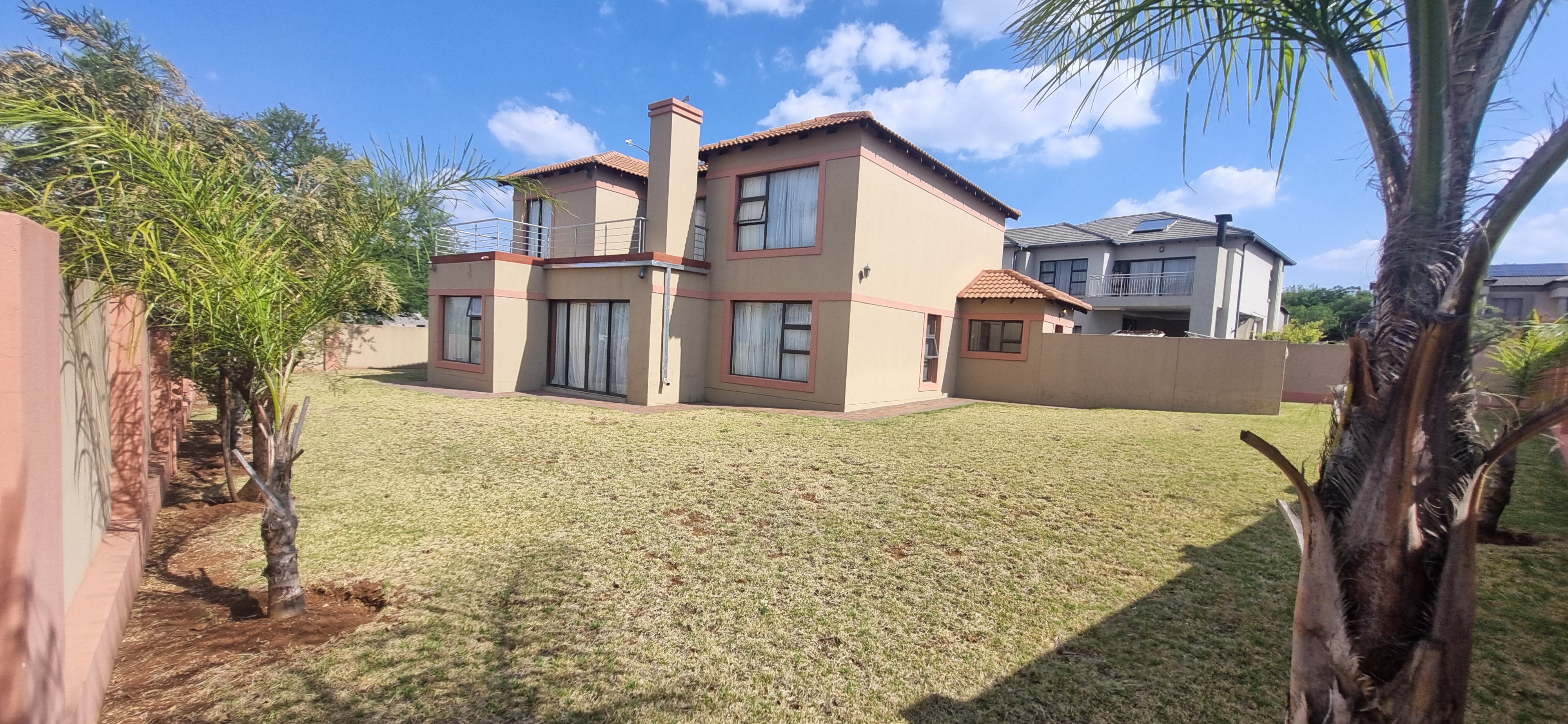 4 Bedroom Property for Sale in Monavoni Gauteng