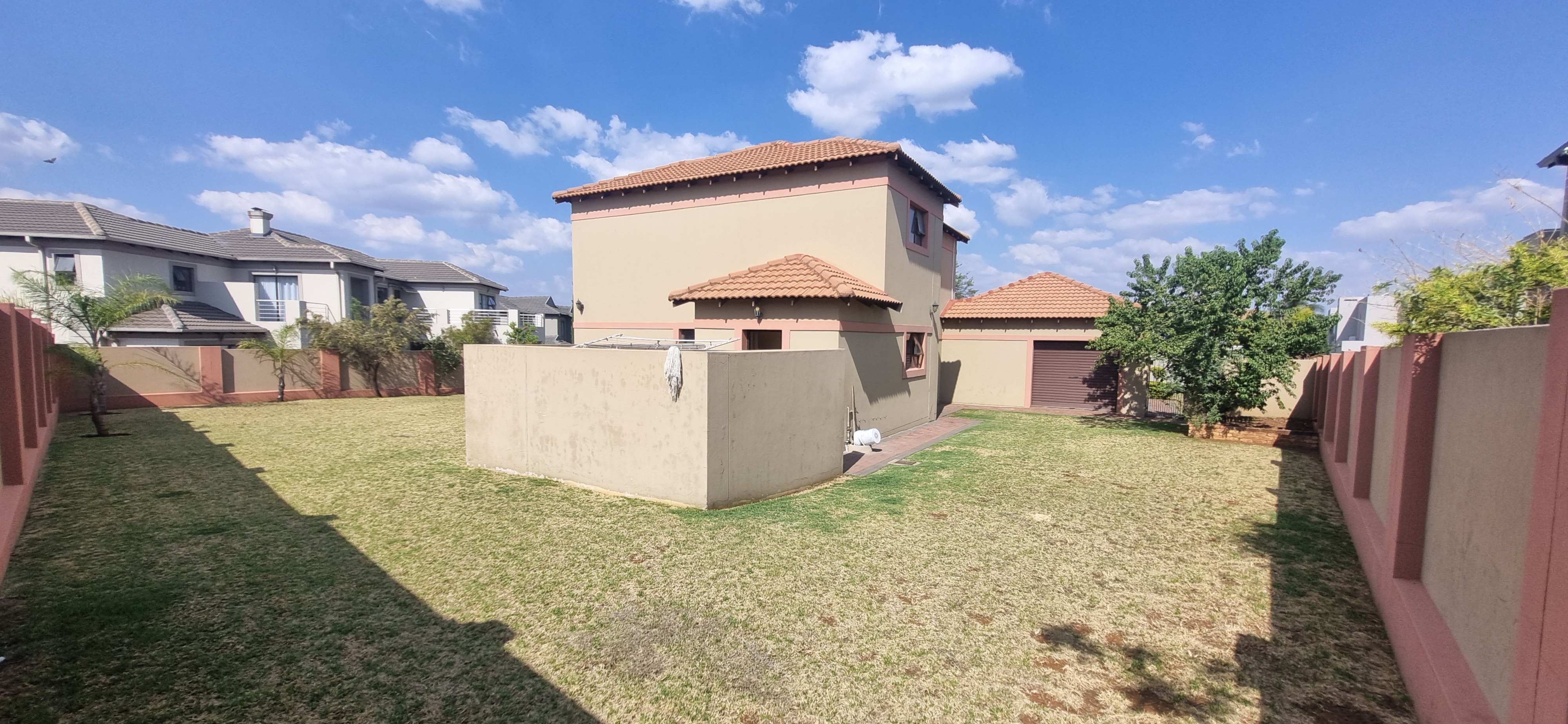 4 Bedroom Property for Sale in Monavoni Gauteng