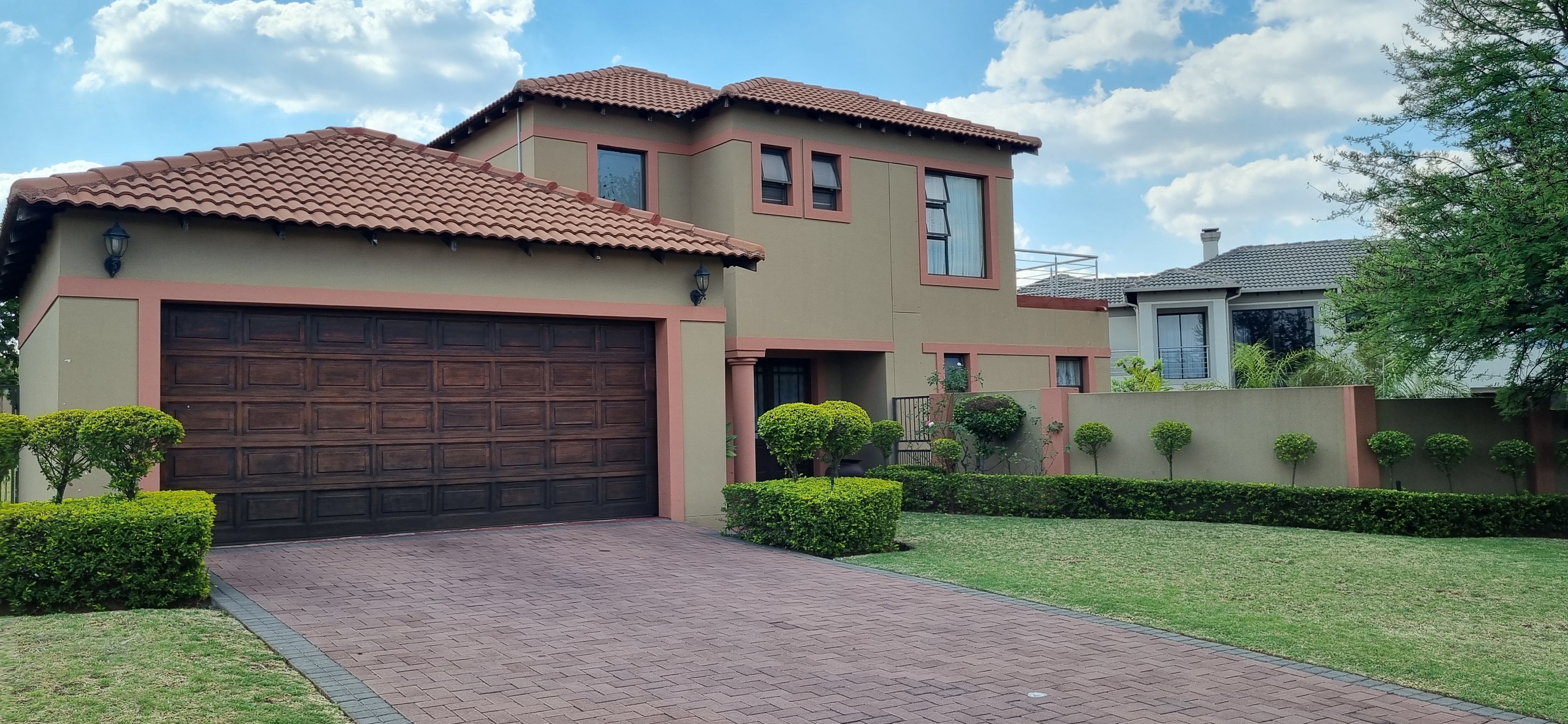 4 Bedroom Property for Sale in Monavoni Gauteng